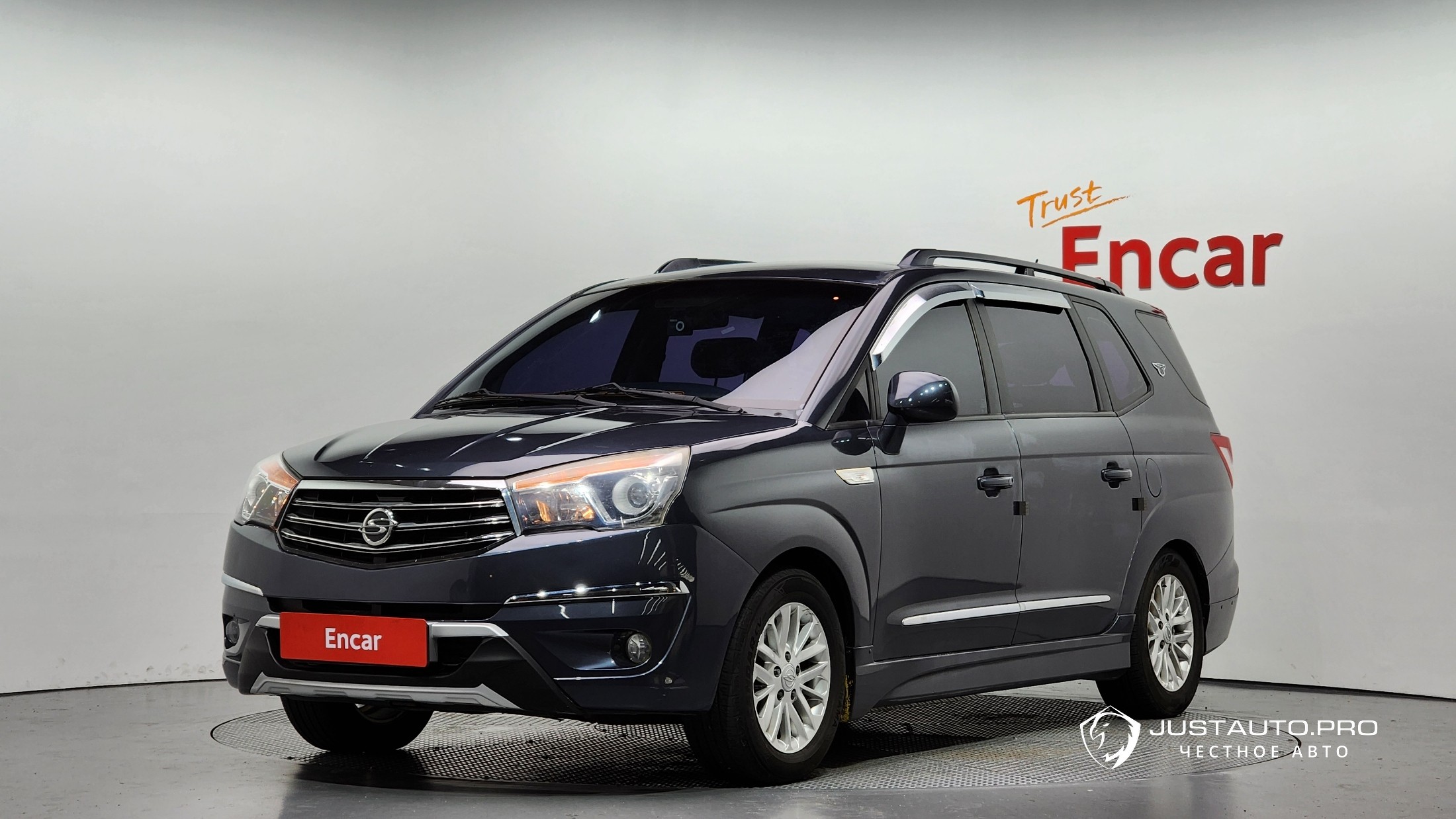 Автомобиль KG_Mobility_Ssangyong KORANDO