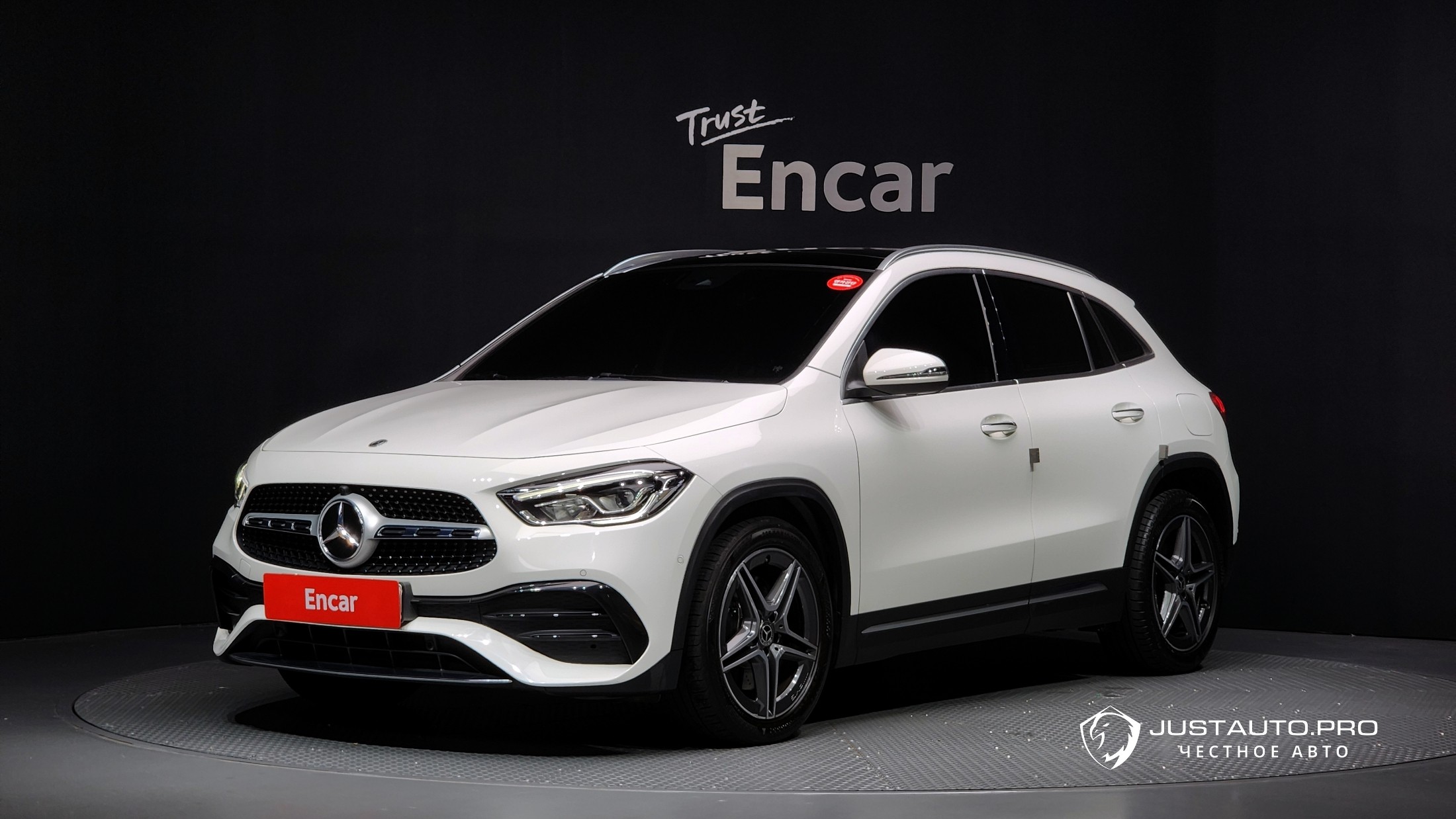 Автомобиль Mercedes-Benz GLA-Class