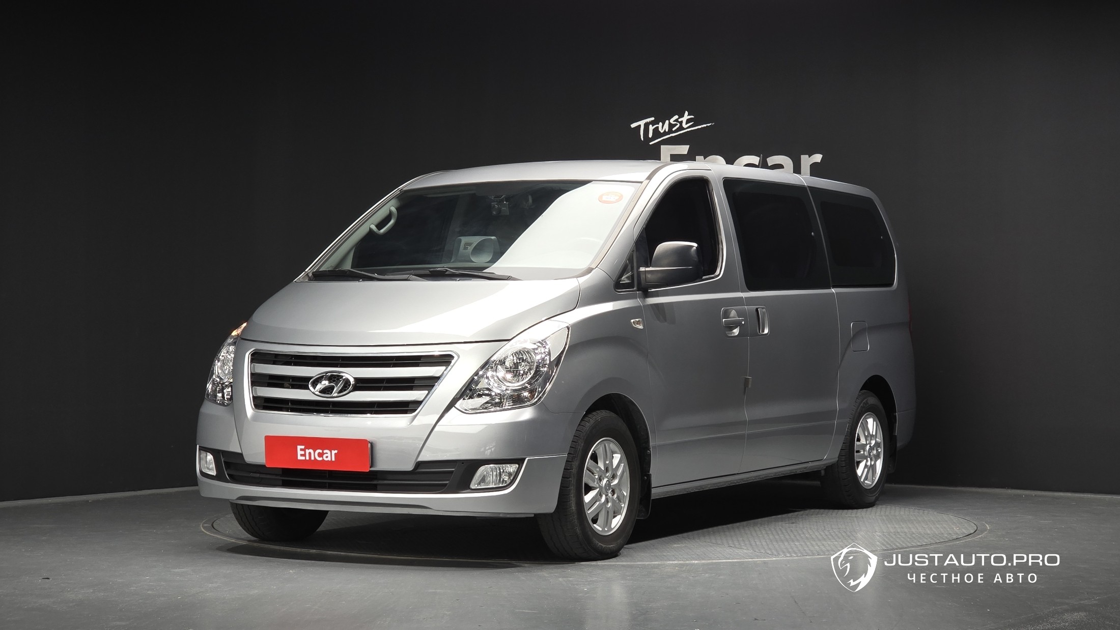 Автомобиль Hyundai Starex