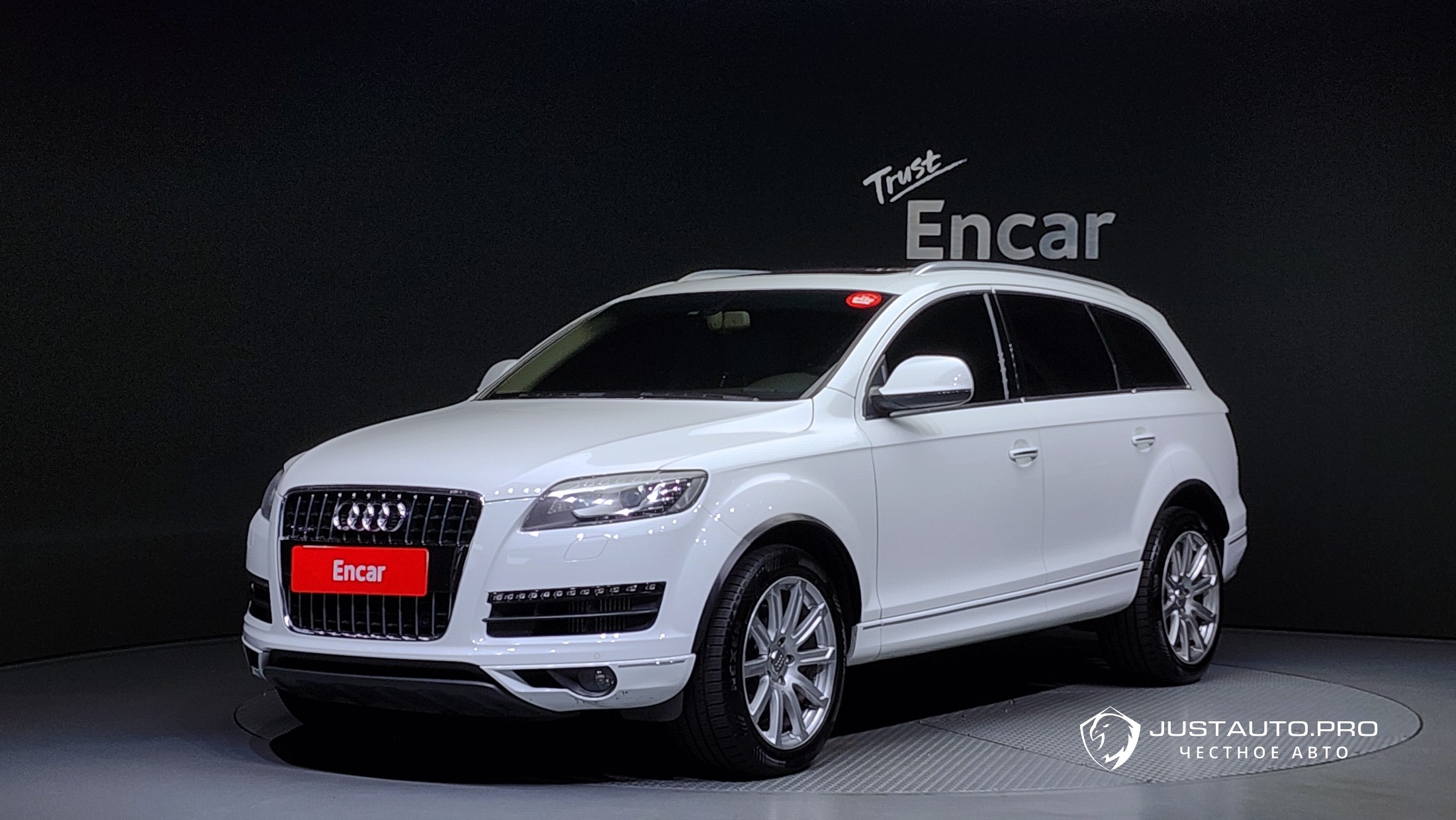 Автомобиль Audi Q7