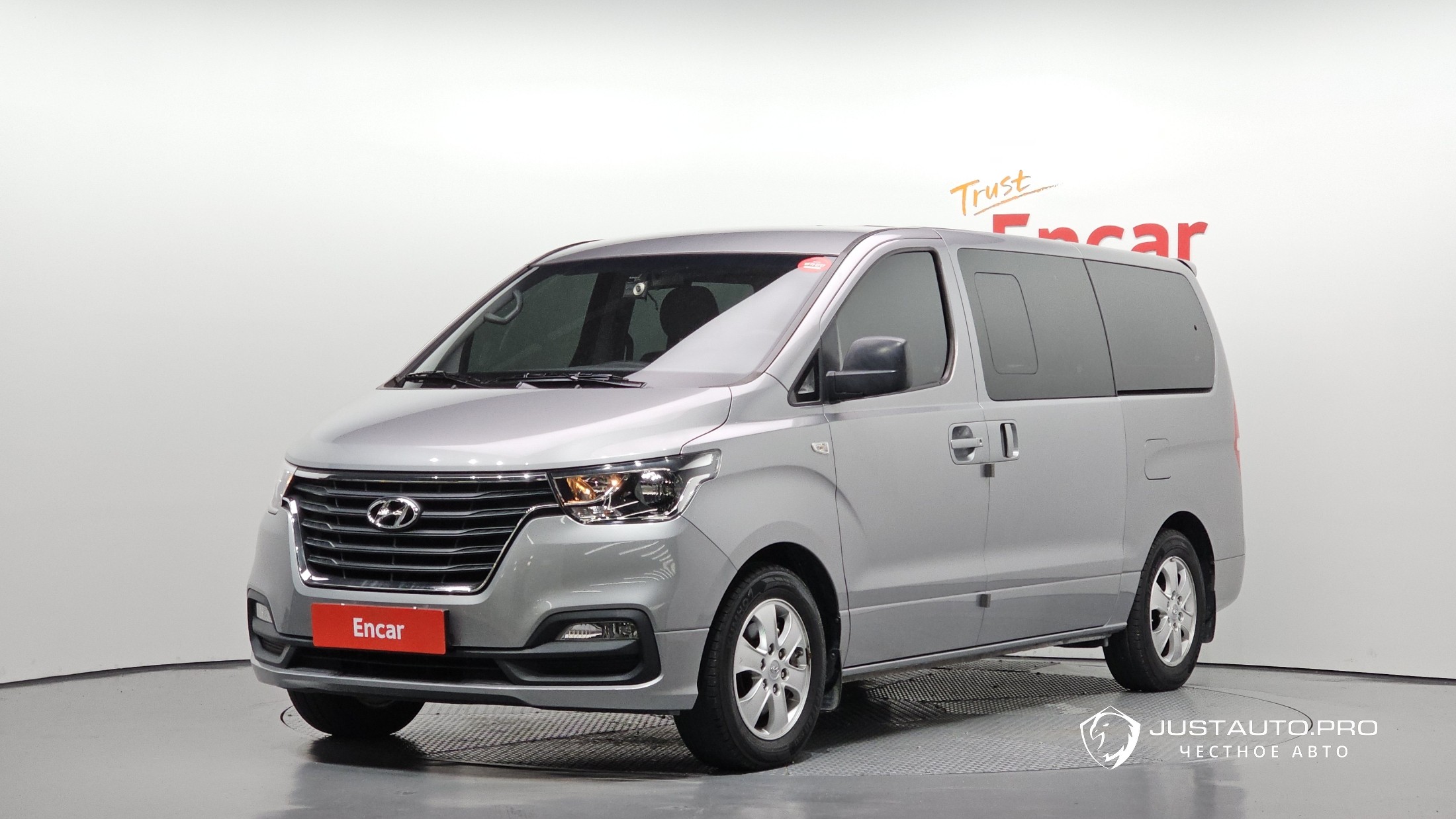 Автомобиль Hyundai Starex