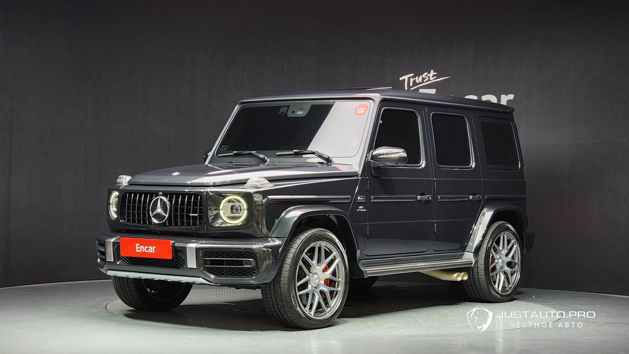 Автомобиль Mercedes-Benz G-Class