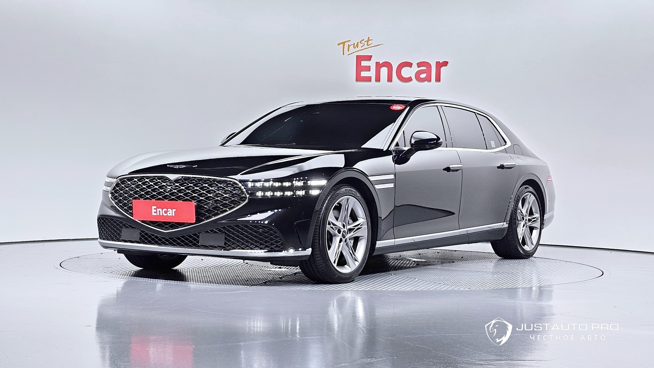 Автомобиль Genesis G90