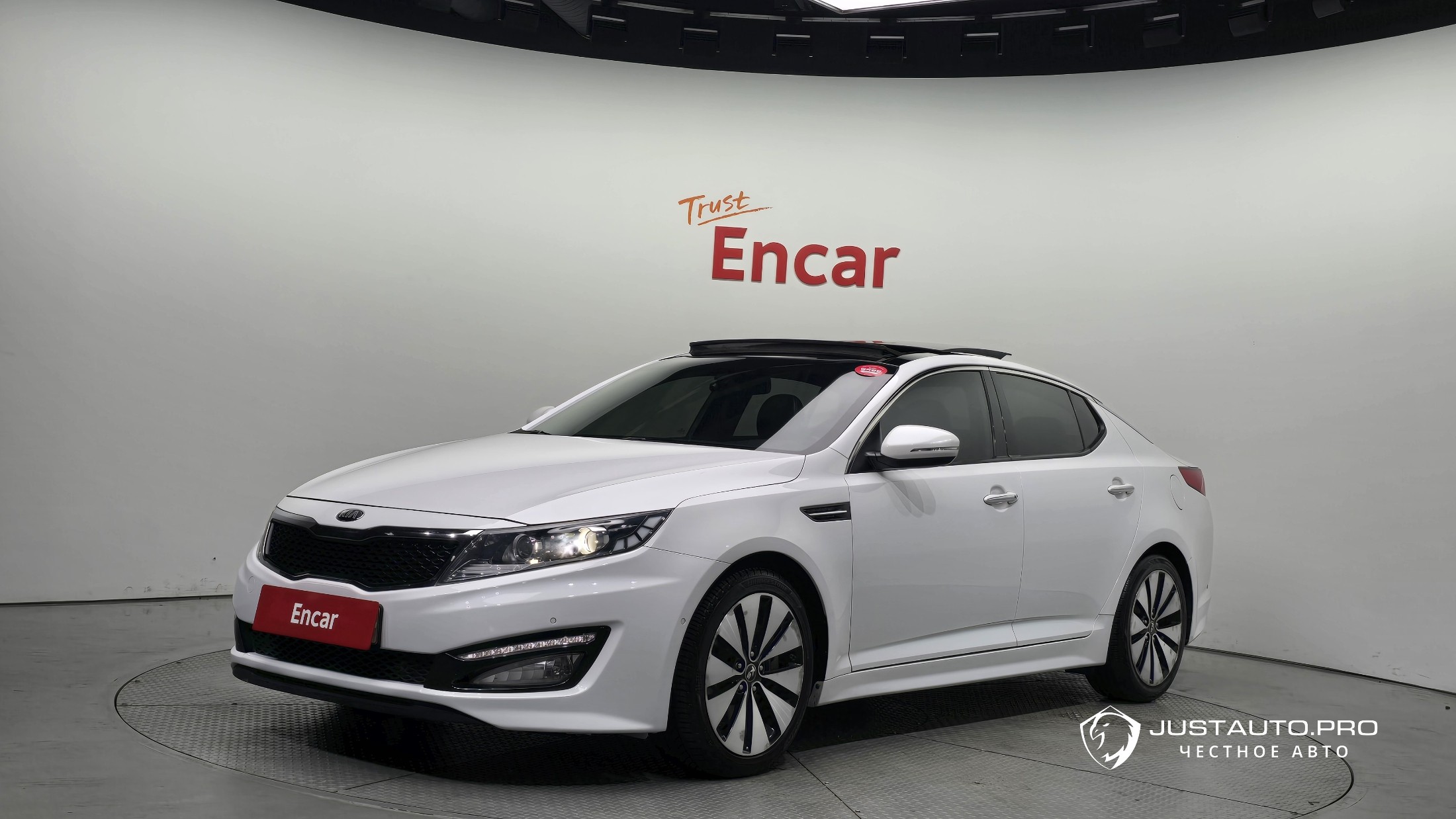 Автомобиль Kia K5