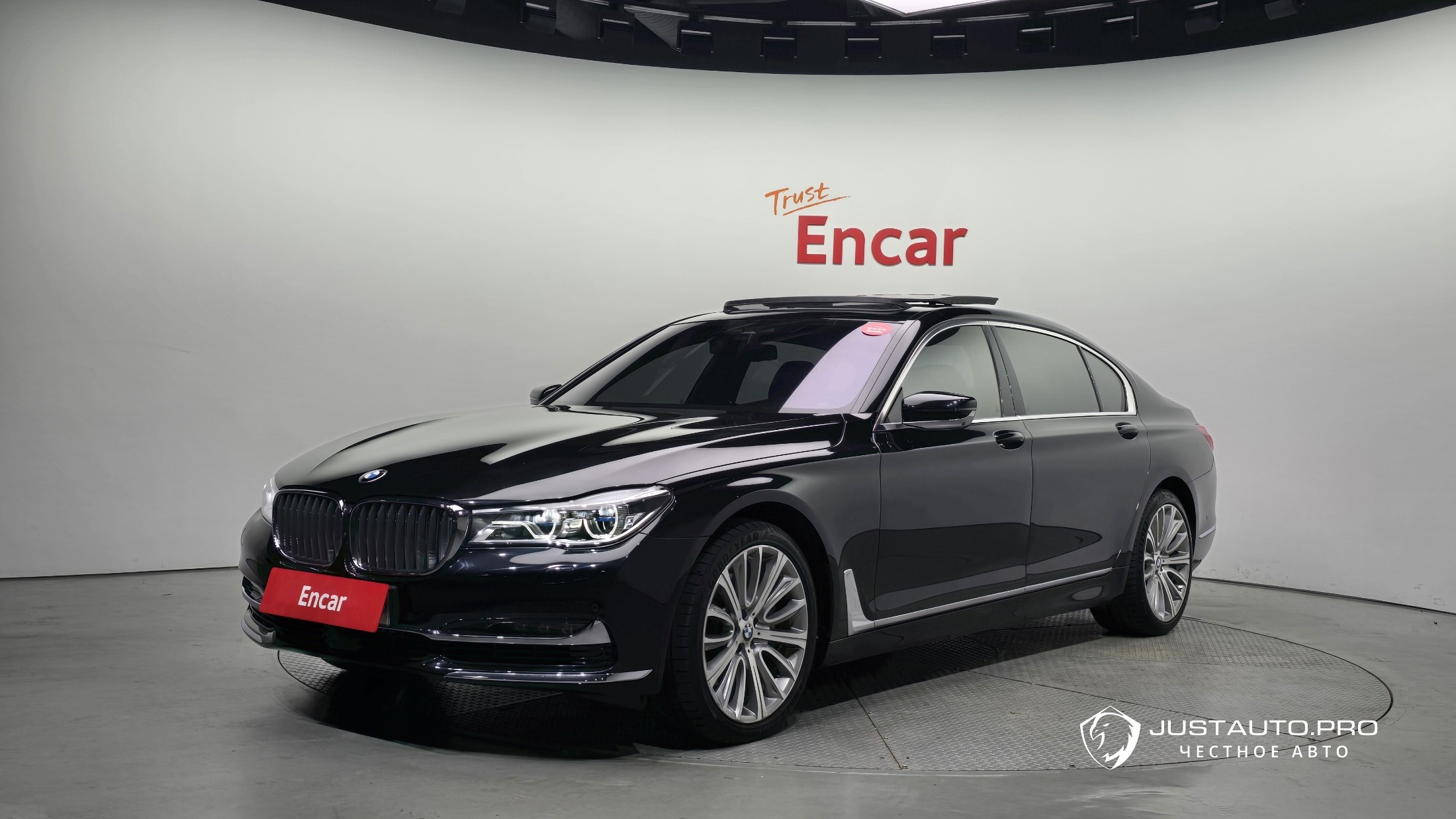 Автомобиль BMW 7-Series