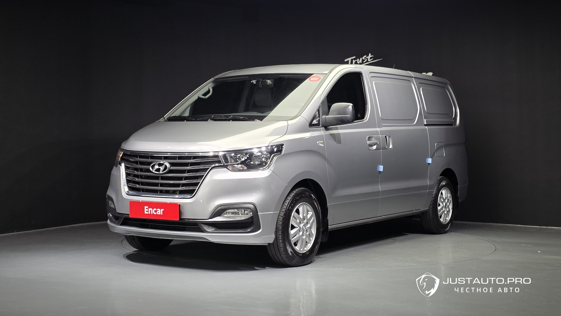 Автомобиль Hyundai Starex