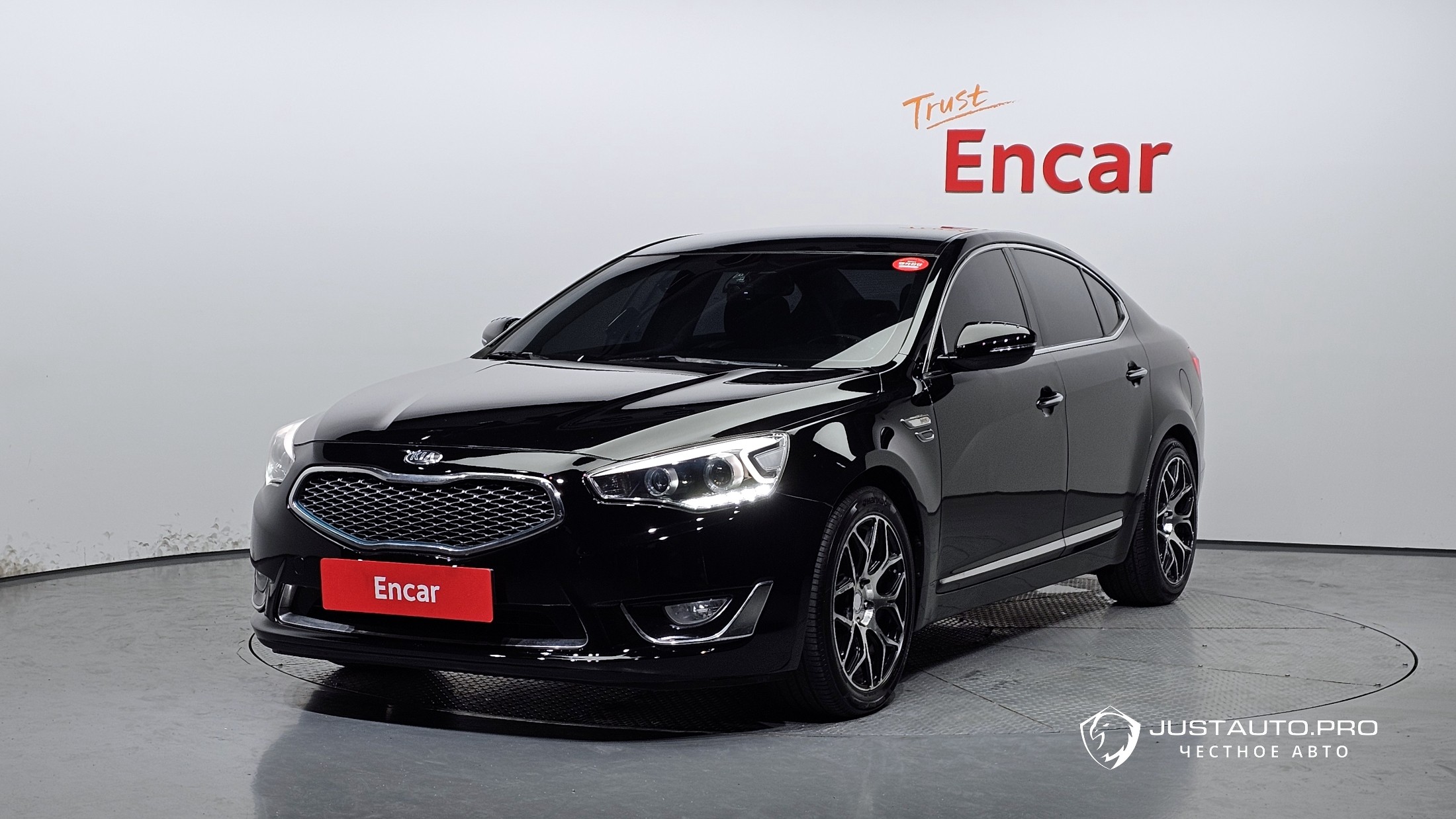 Автомобиль Kia K7