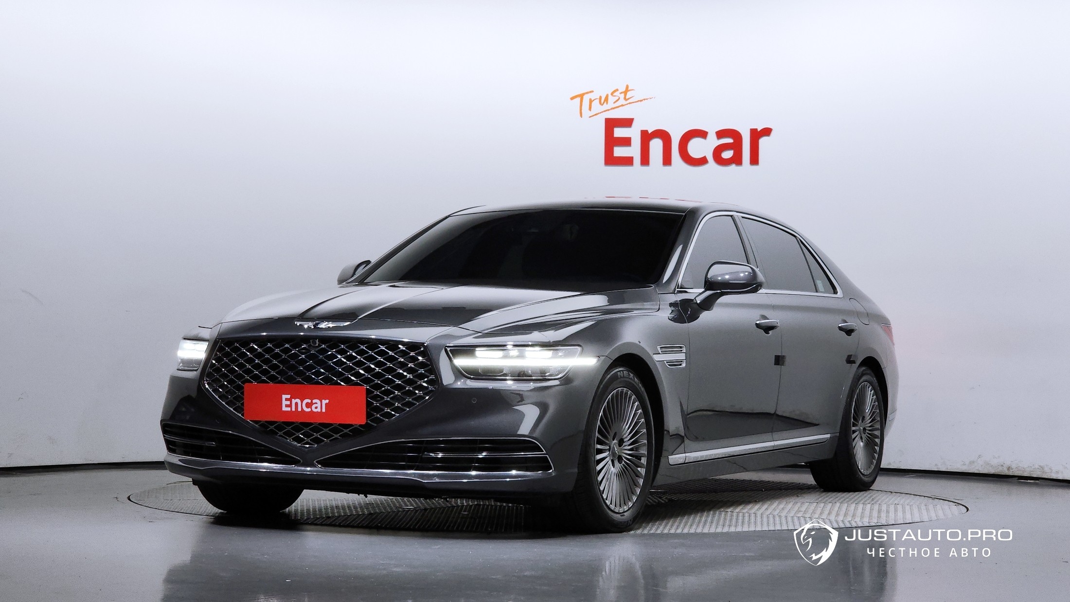 Автомобиль Genesis G90