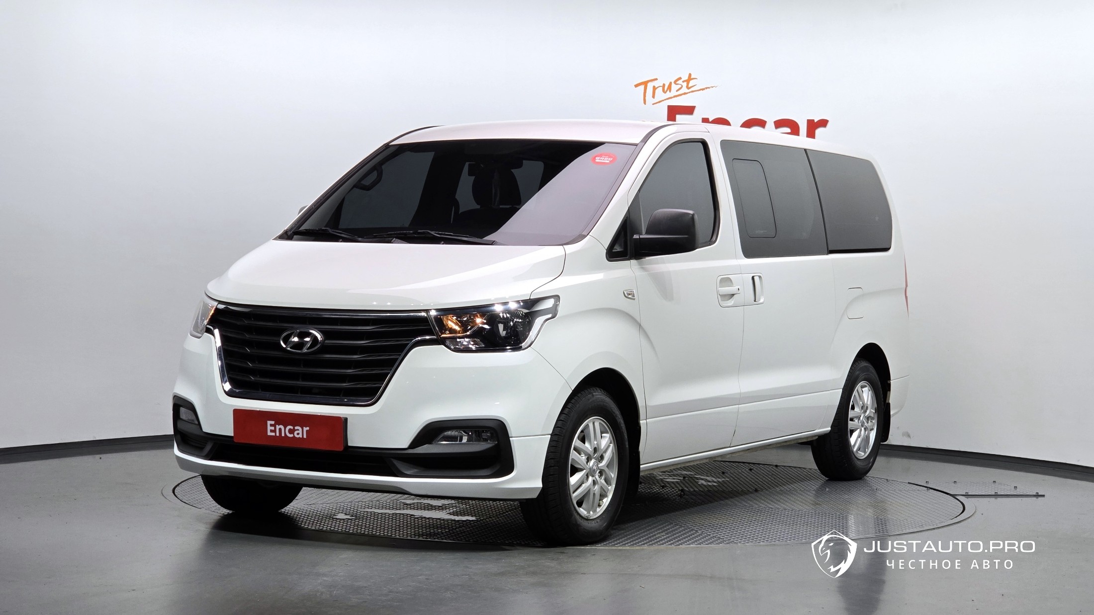 Автомобиль Hyundai Starex