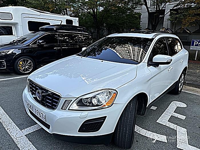Автомобиль Volvo XC60