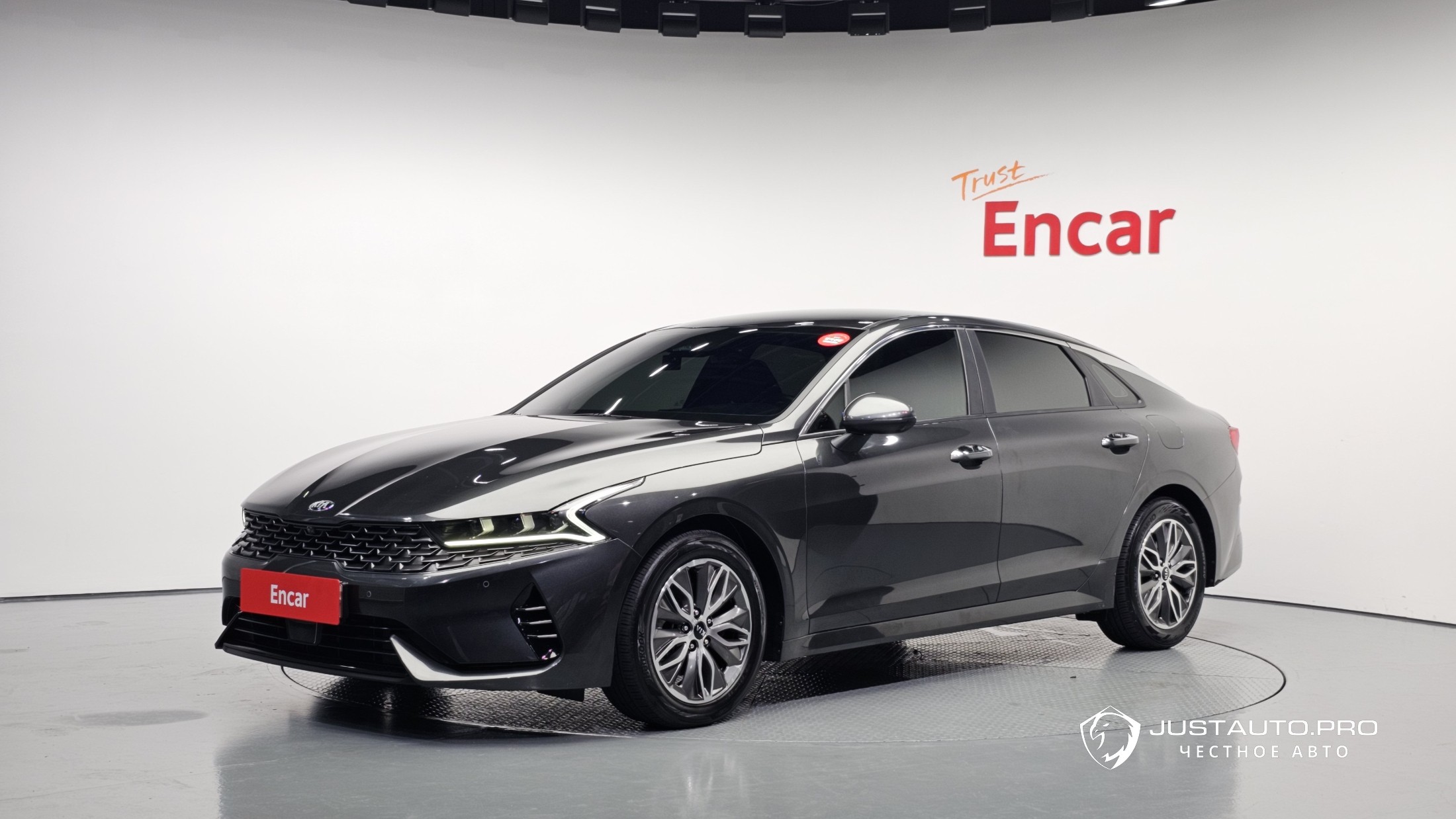 Автомобиль Kia K5