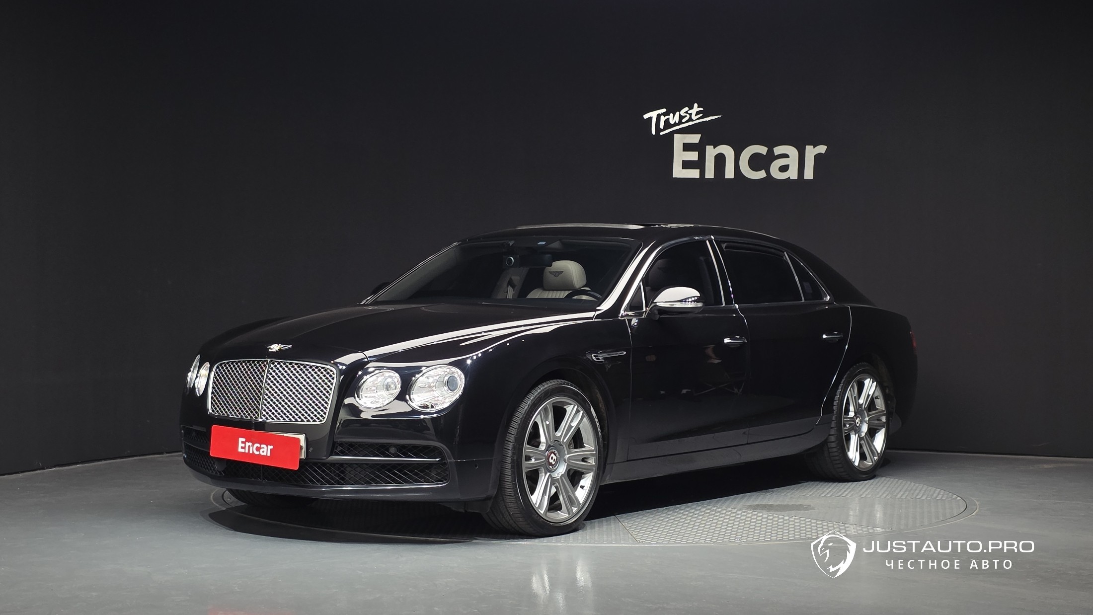 Автомобиль Bentley Flying Spur