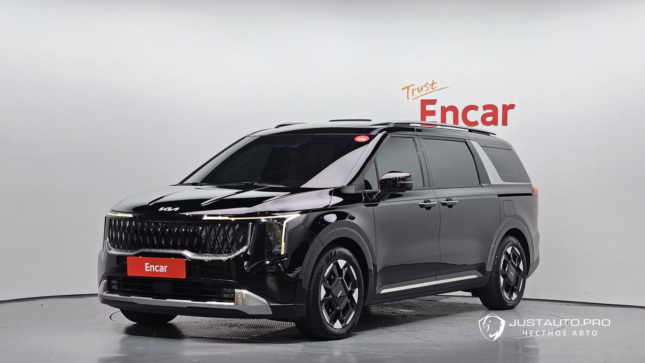 Автомобиль Kia Canival