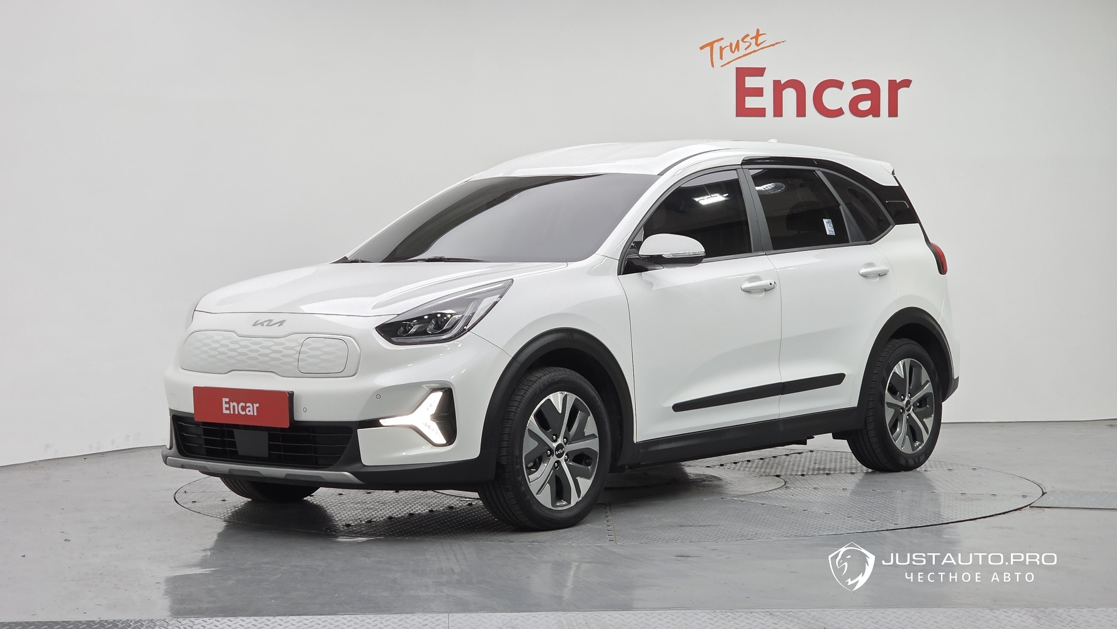 Автомобиль Kia Niro