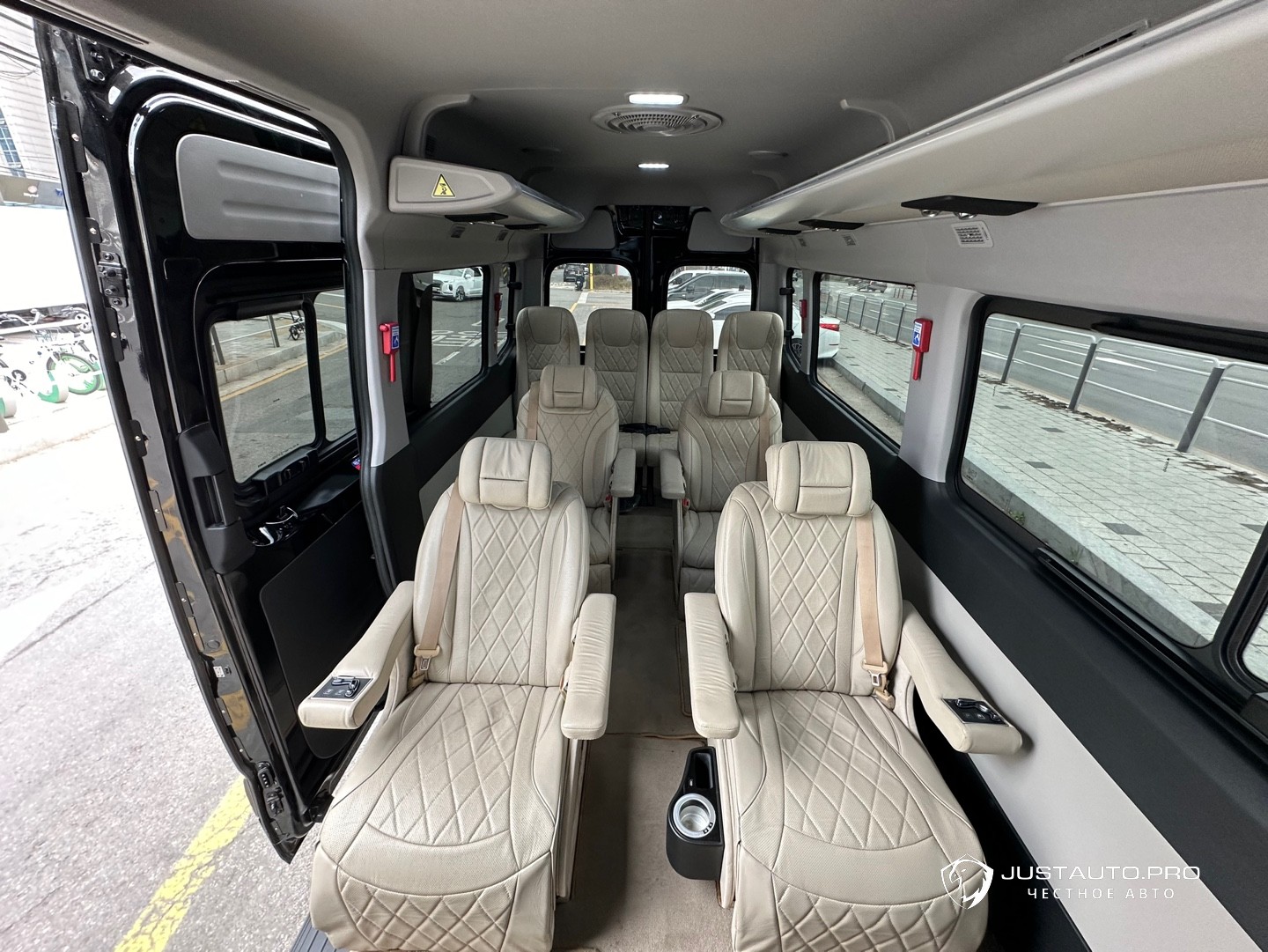 Автомобиль Hyundai Solati