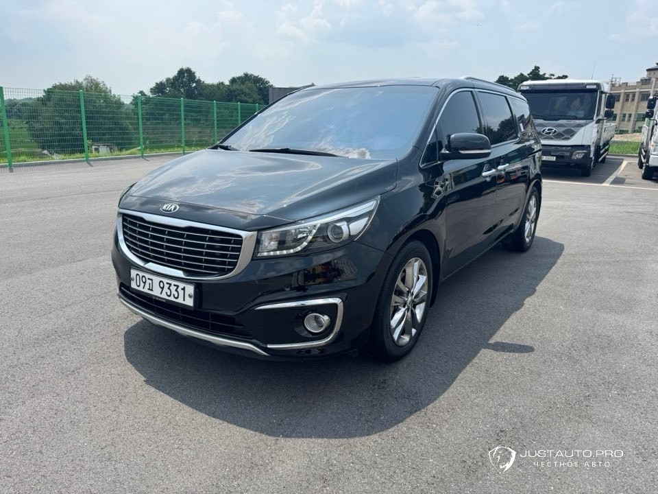 Автомобиль Kia Canival