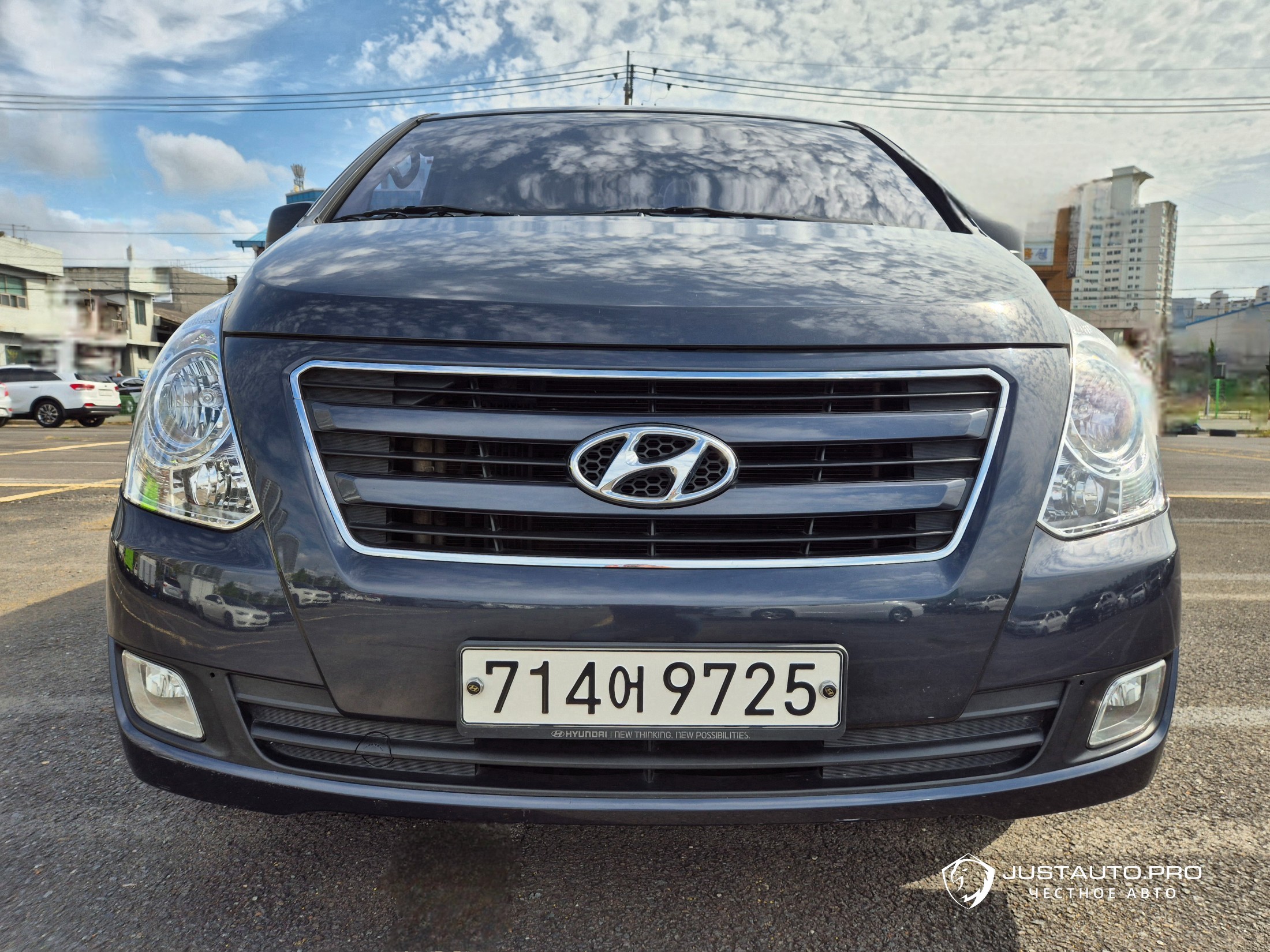 Автомобиль Hyundai Starex