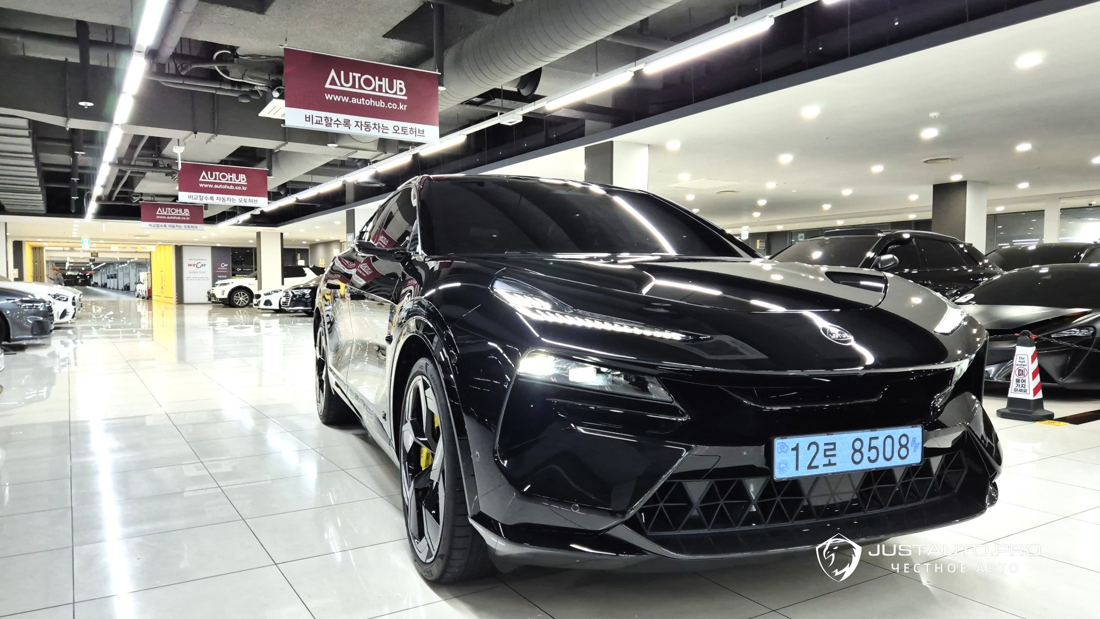 Автомобиль Lotus Eletre