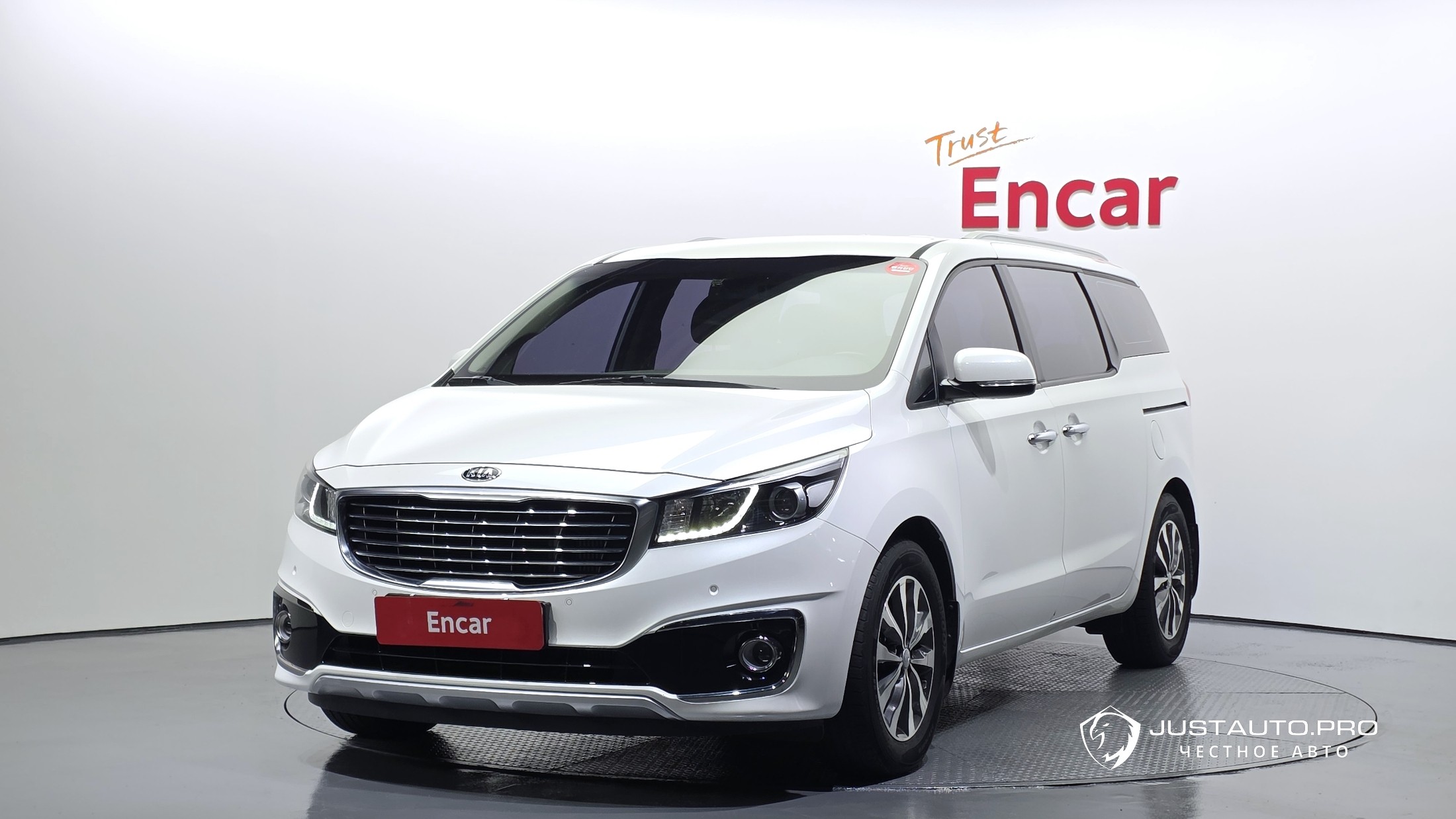 Автомобиль Kia Canival