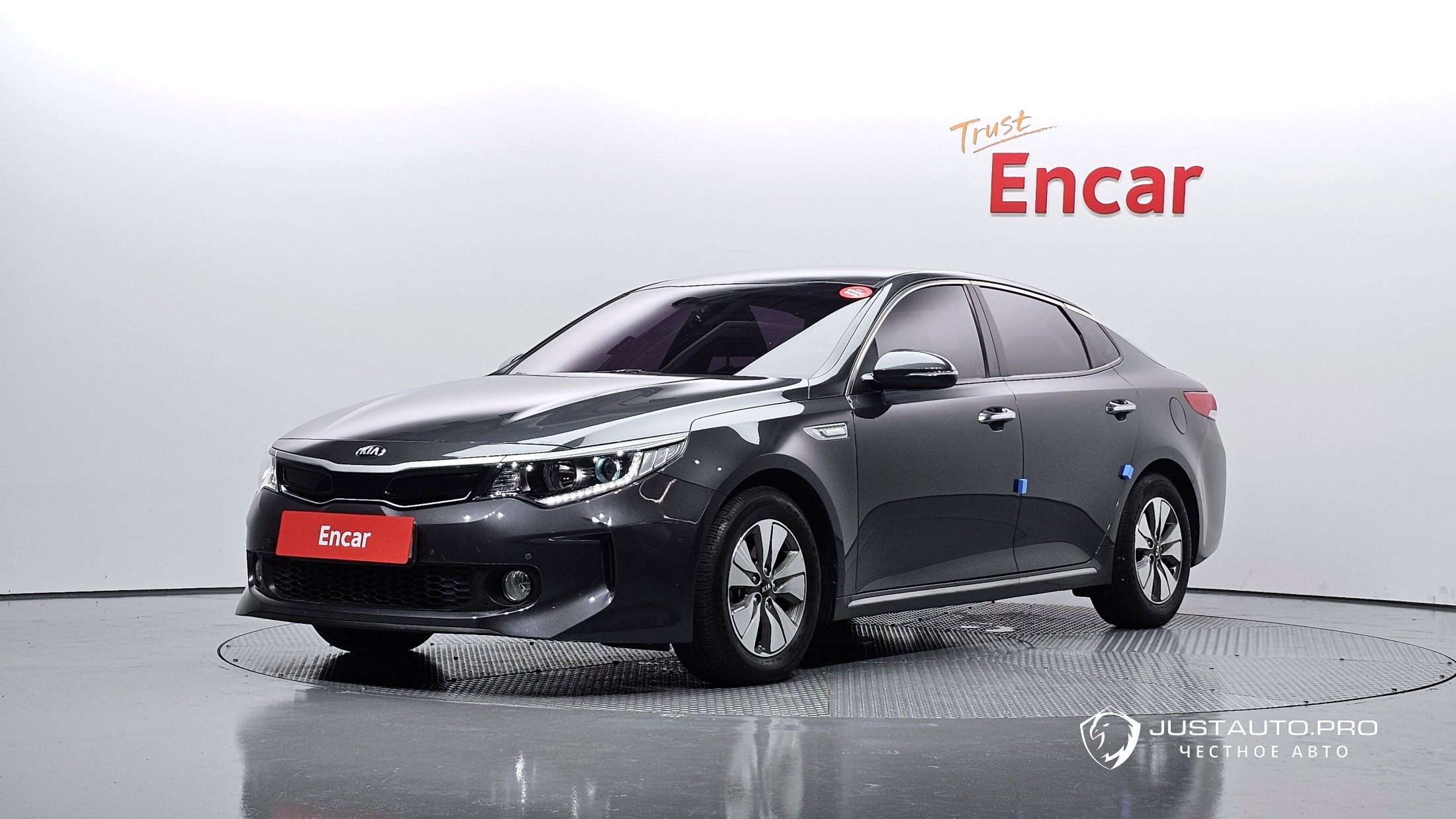 Автомобиль Kia K5