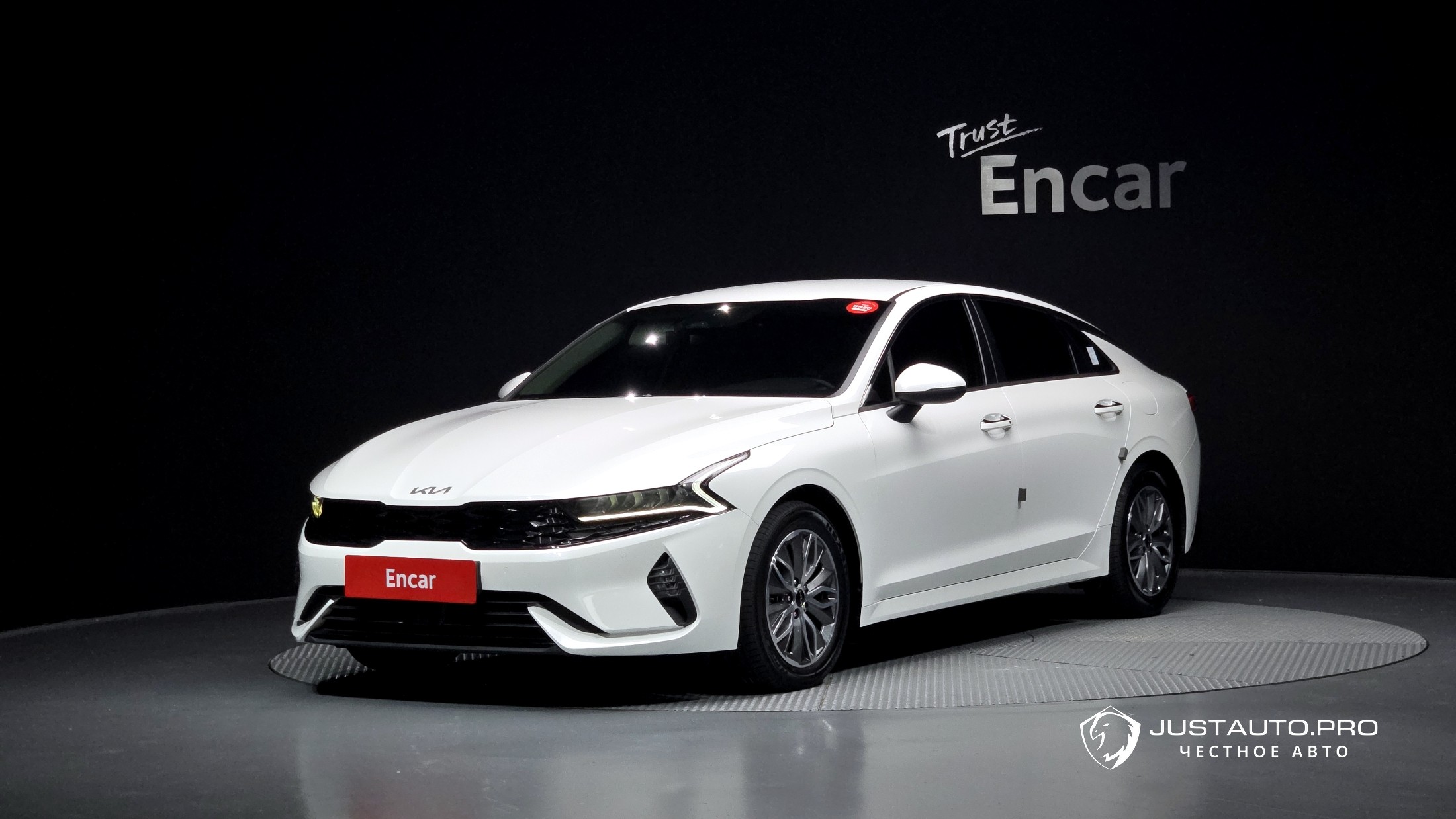 Автомобиль Kia K5