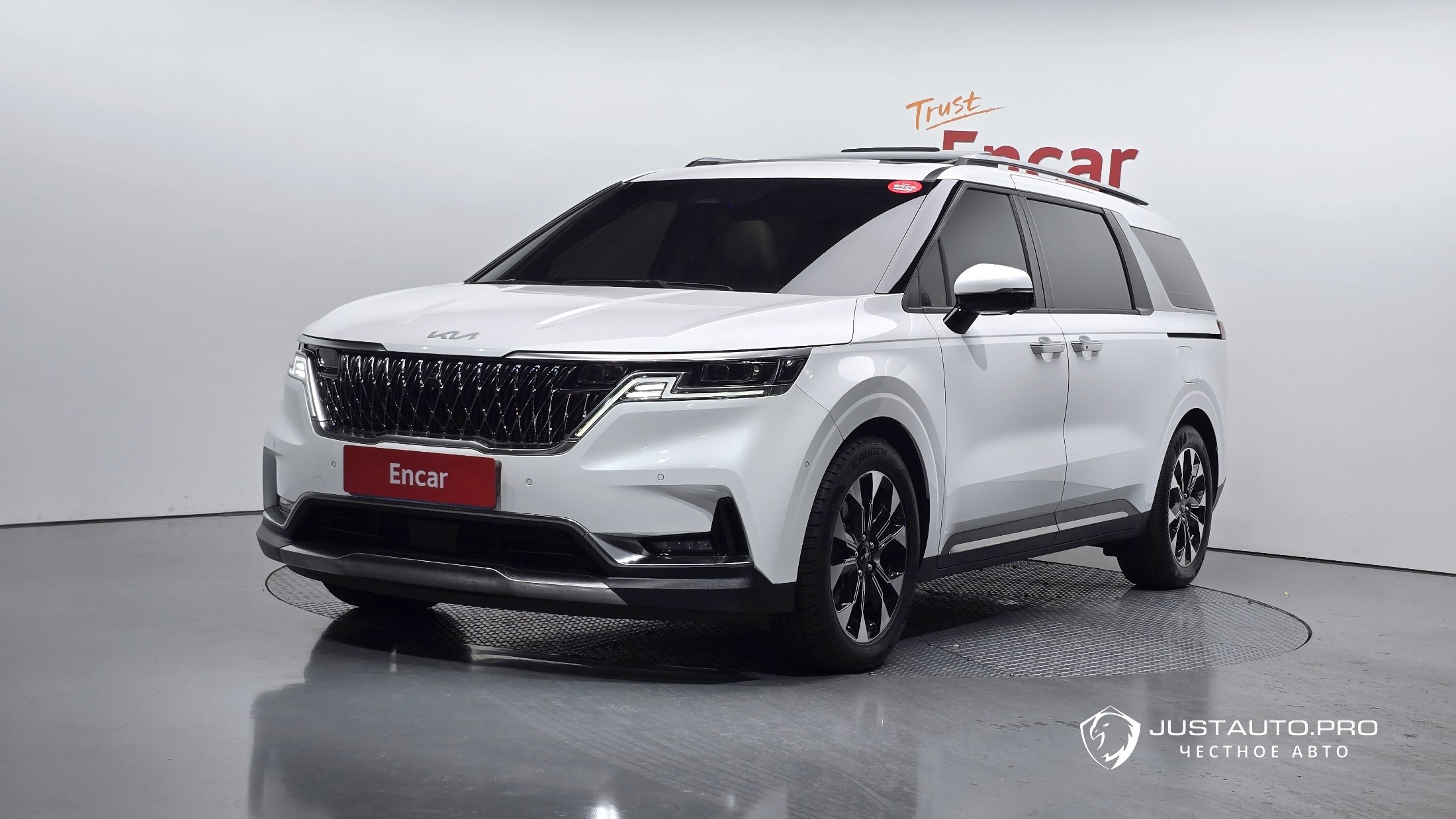 Автомобиль Kia Canival