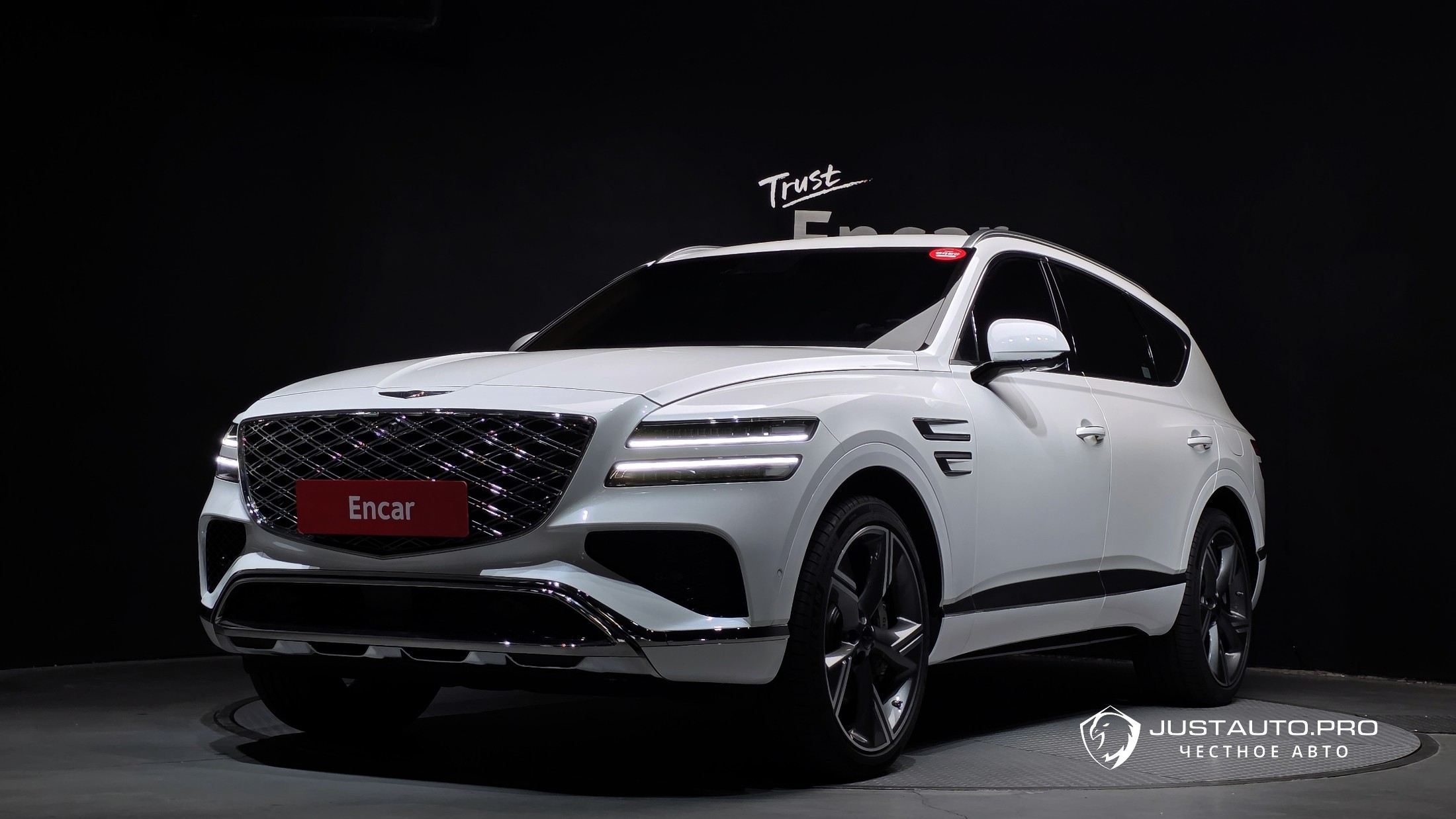 Автомобиль Genesis GV80