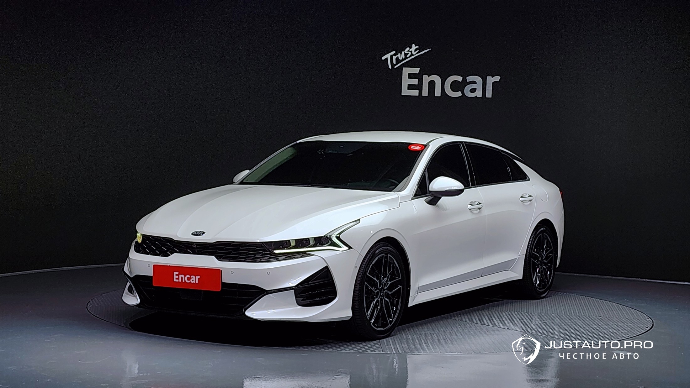 Автомобиль Kia K5