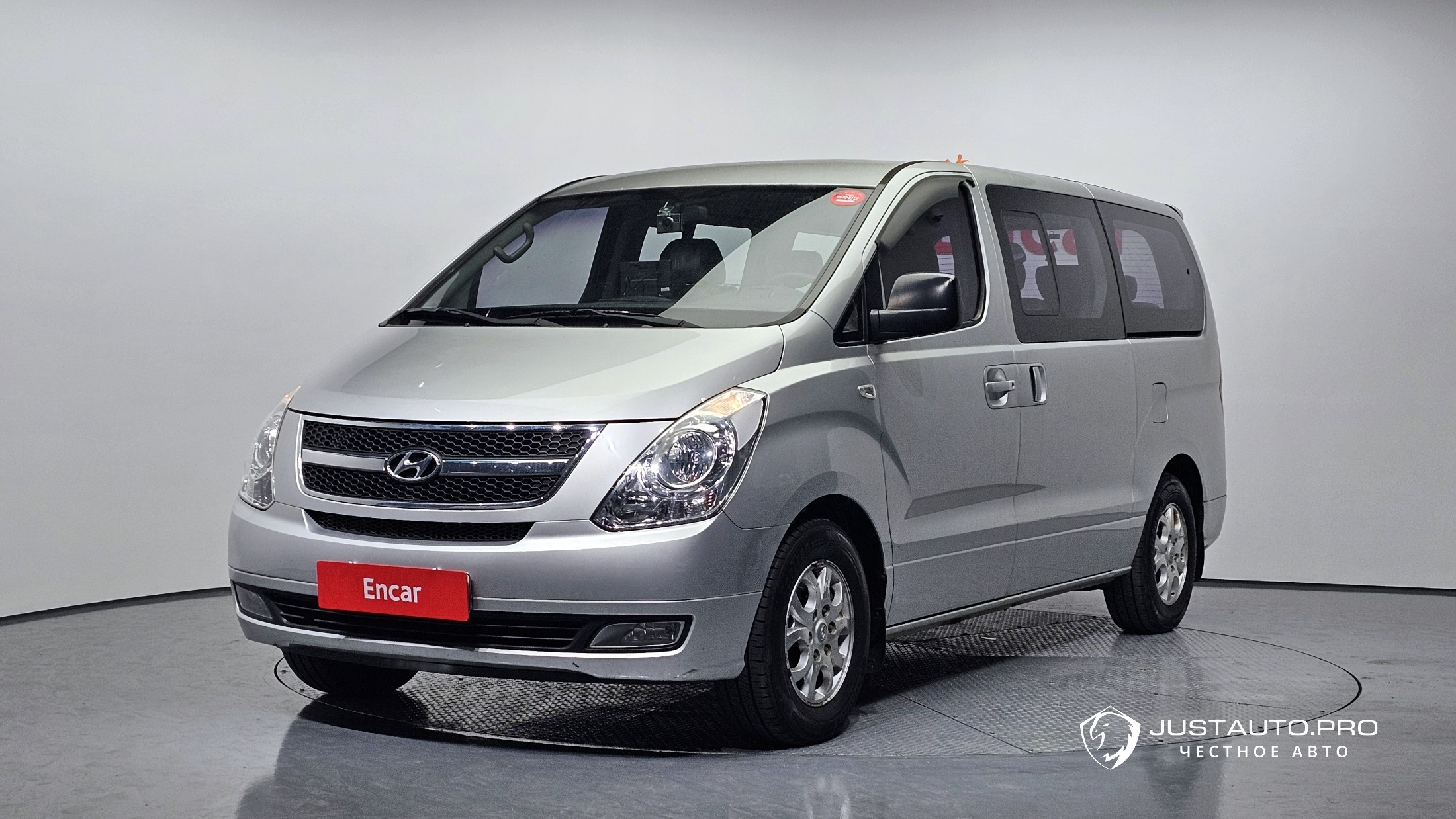 Автомобиль Hyundai Starex