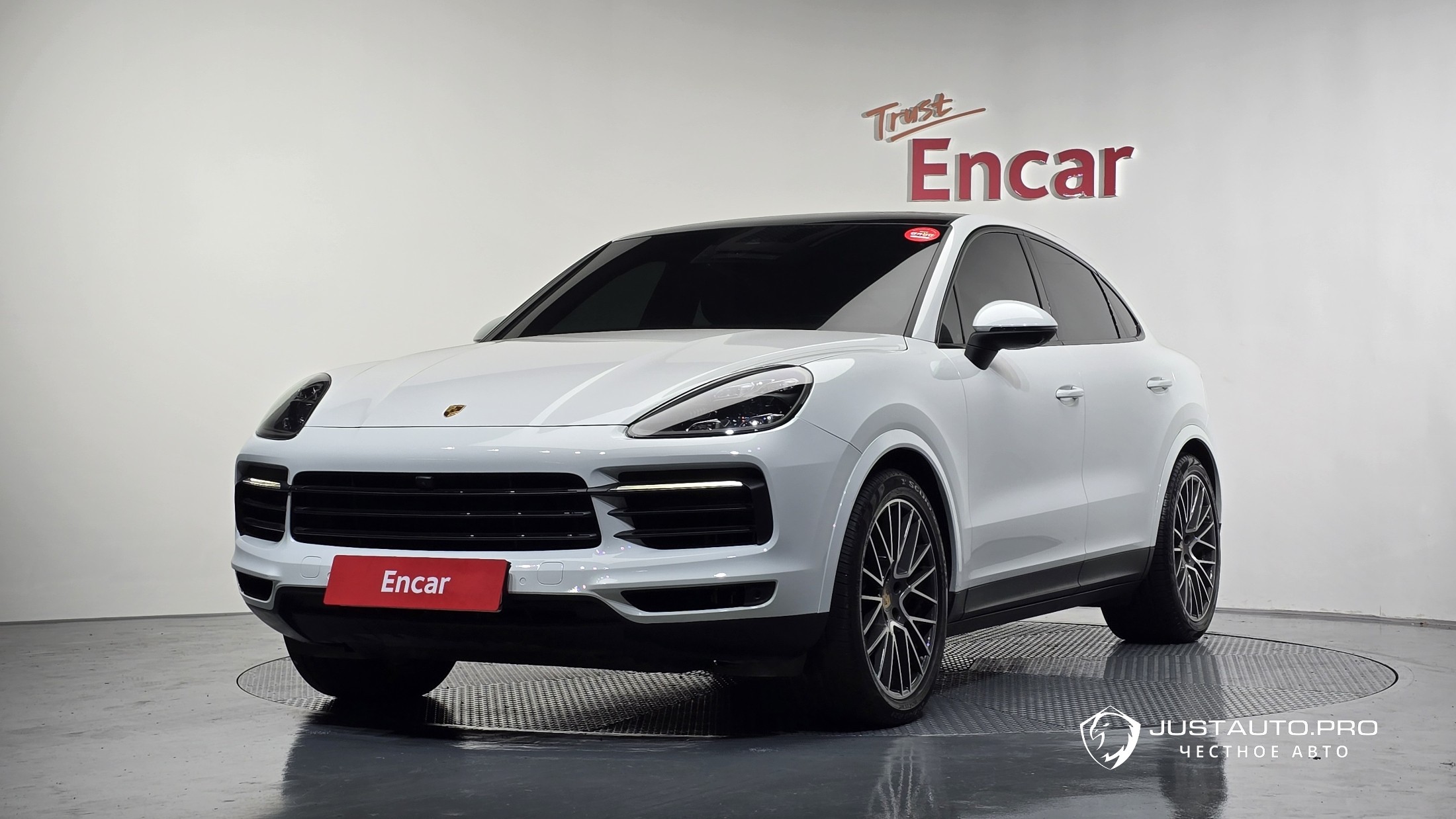 Автомобиль Porsche Cayenne