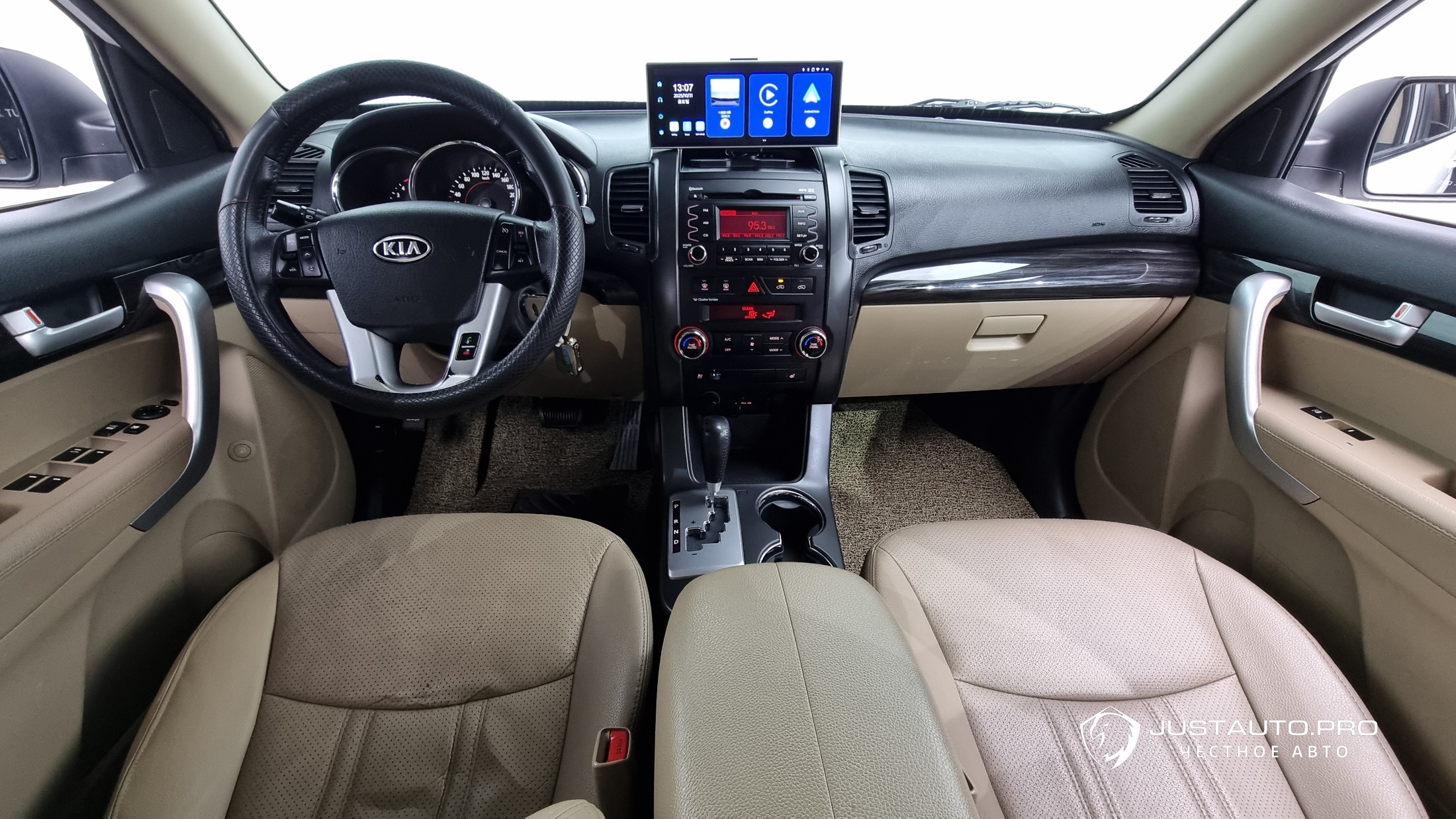 Автомобиль Kia Sorento