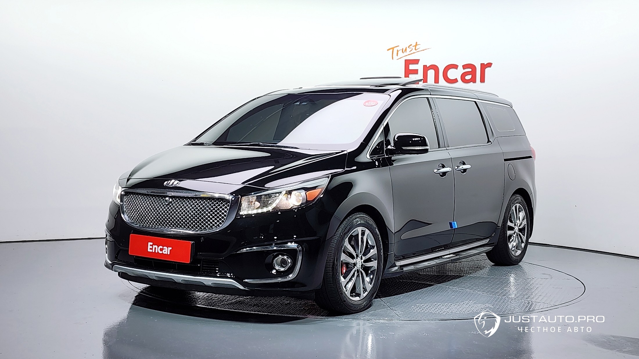 Автомобиль Kia Canival