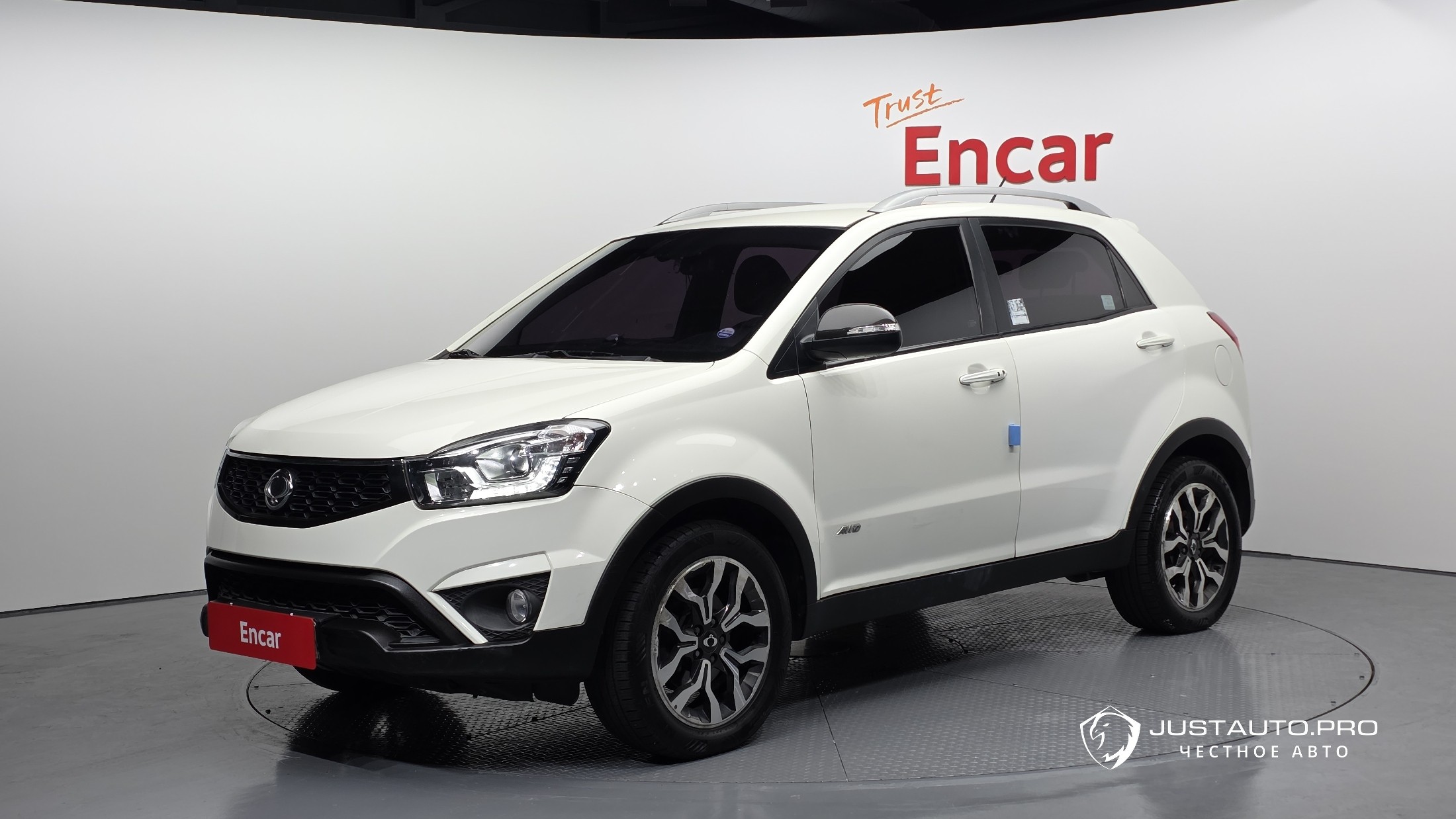 Автомобиль KG_Mobility_Ssangyong KORANDO