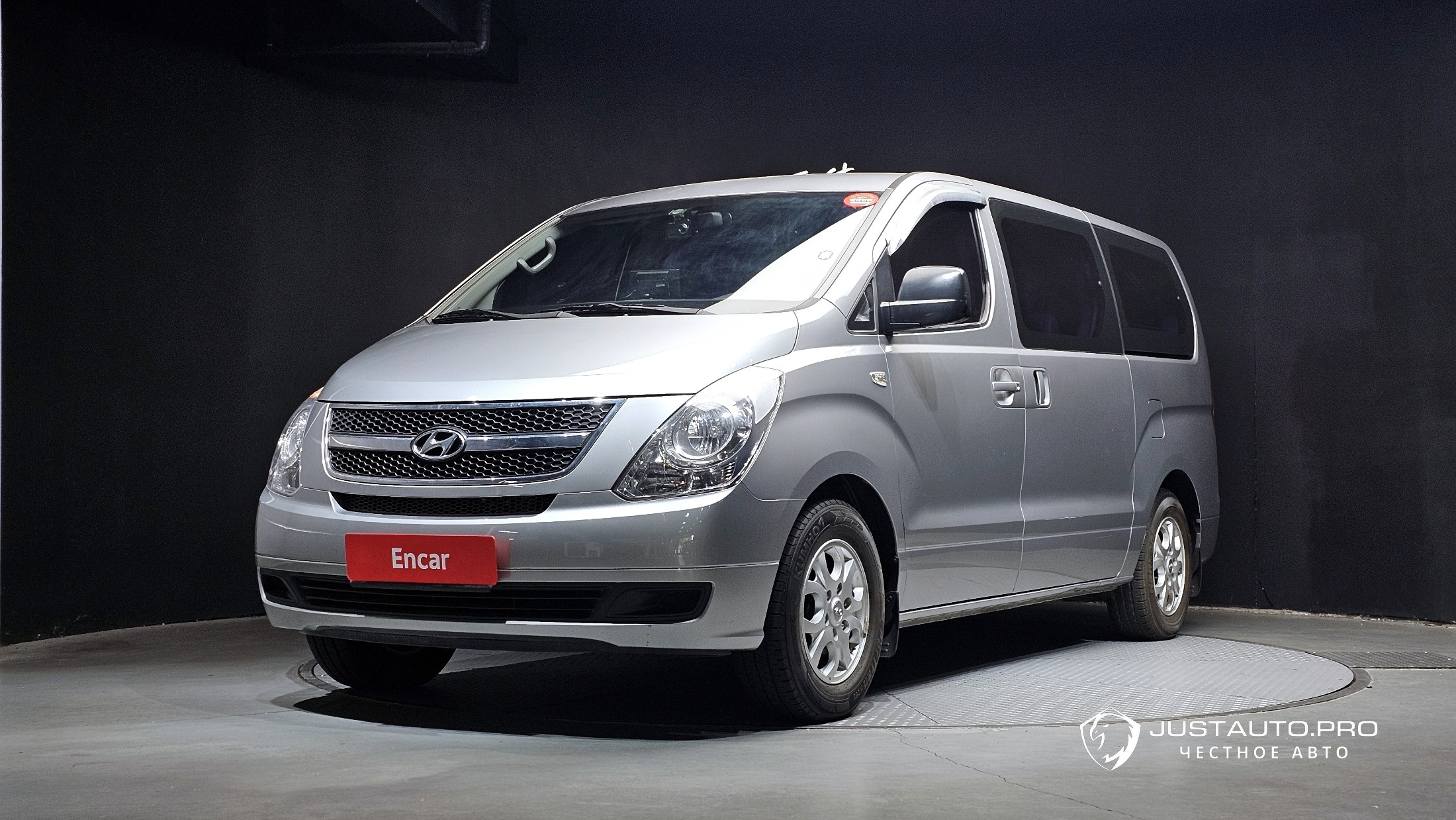 Автомобиль Hyundai Starex