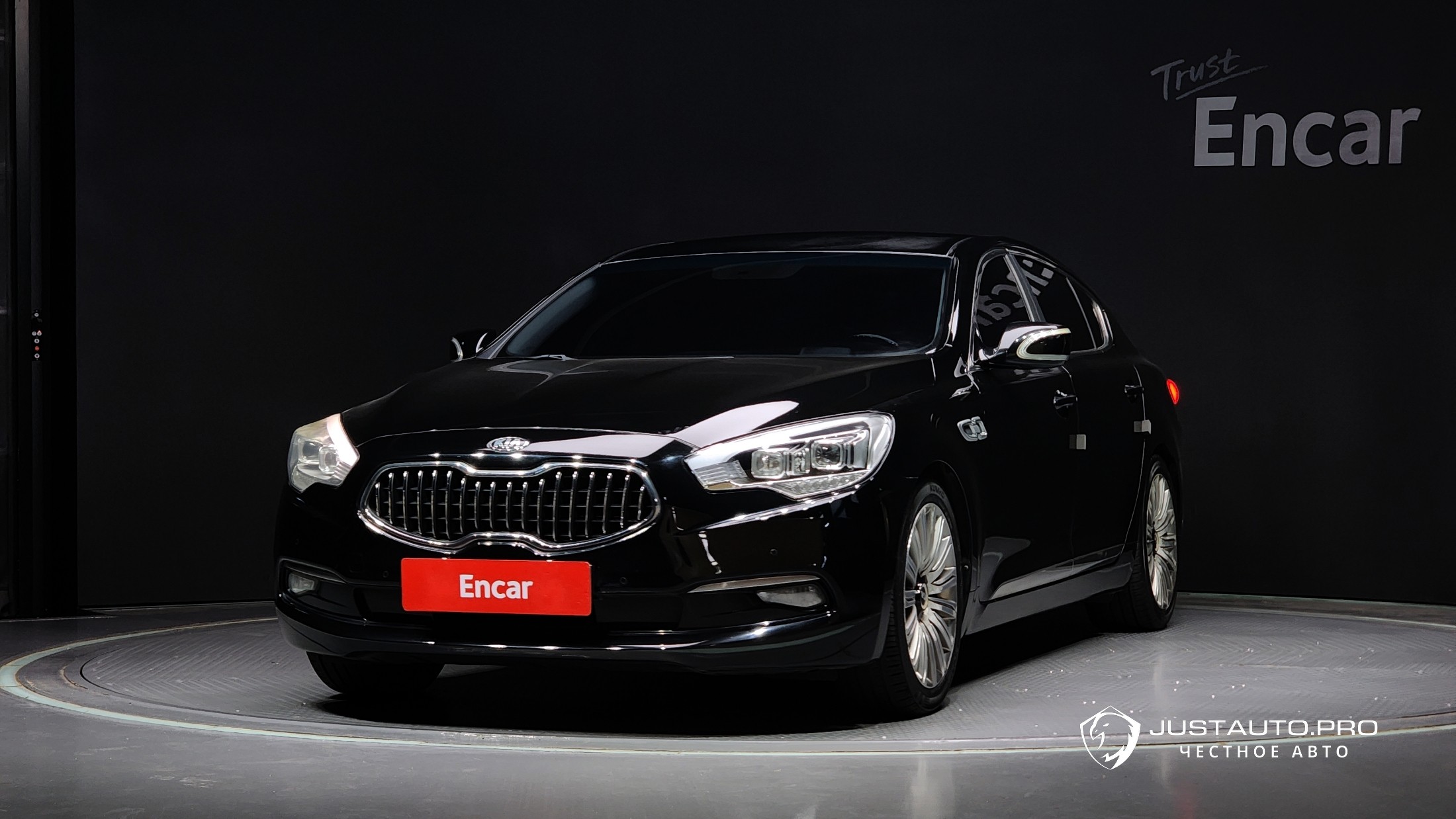 Автомобиль Kia K9