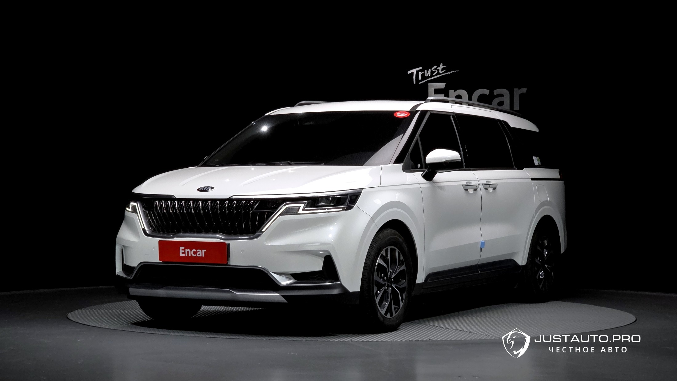 Автомобиль Kia Canival