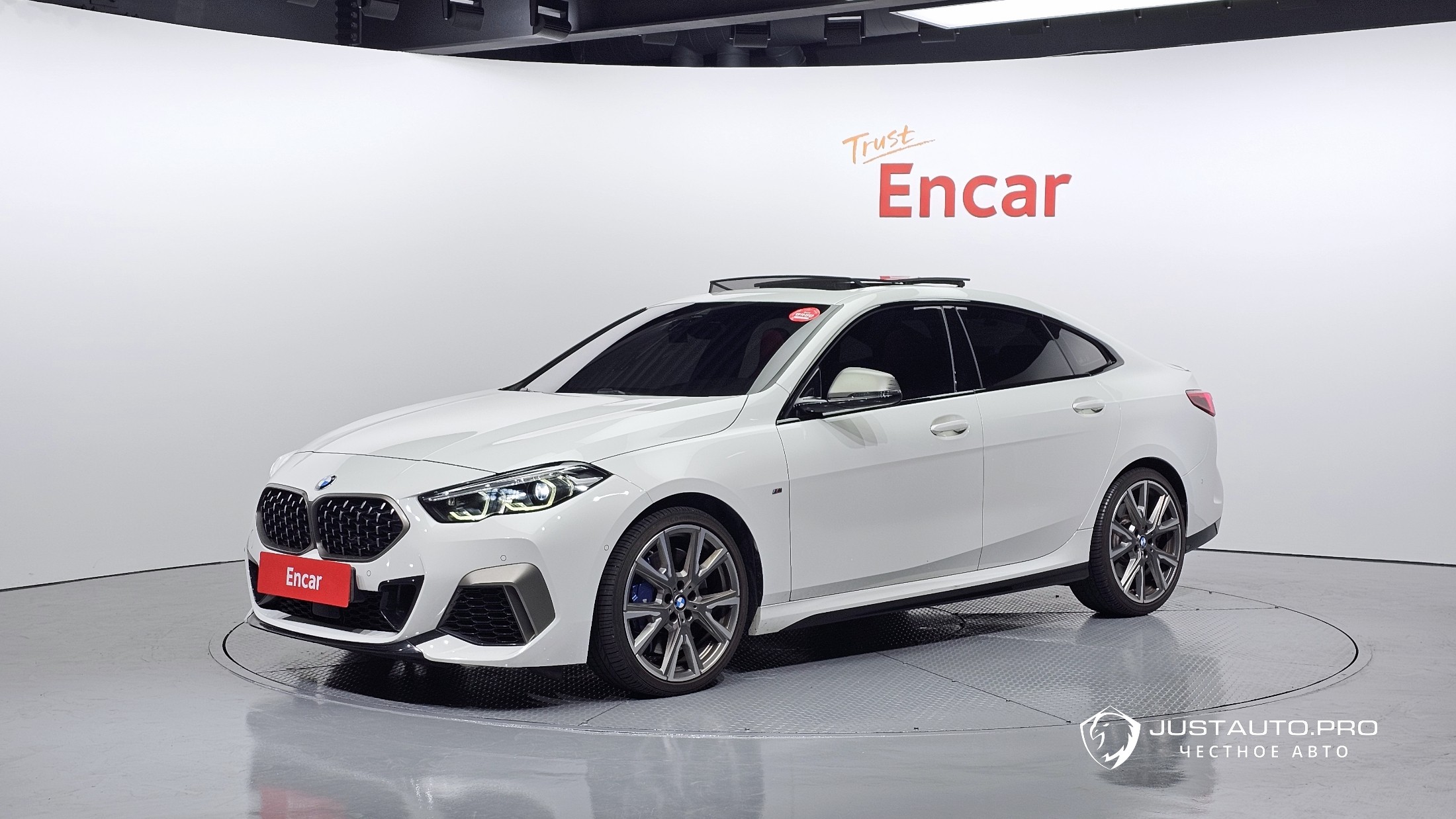 Автомобиль BMW 2-Series