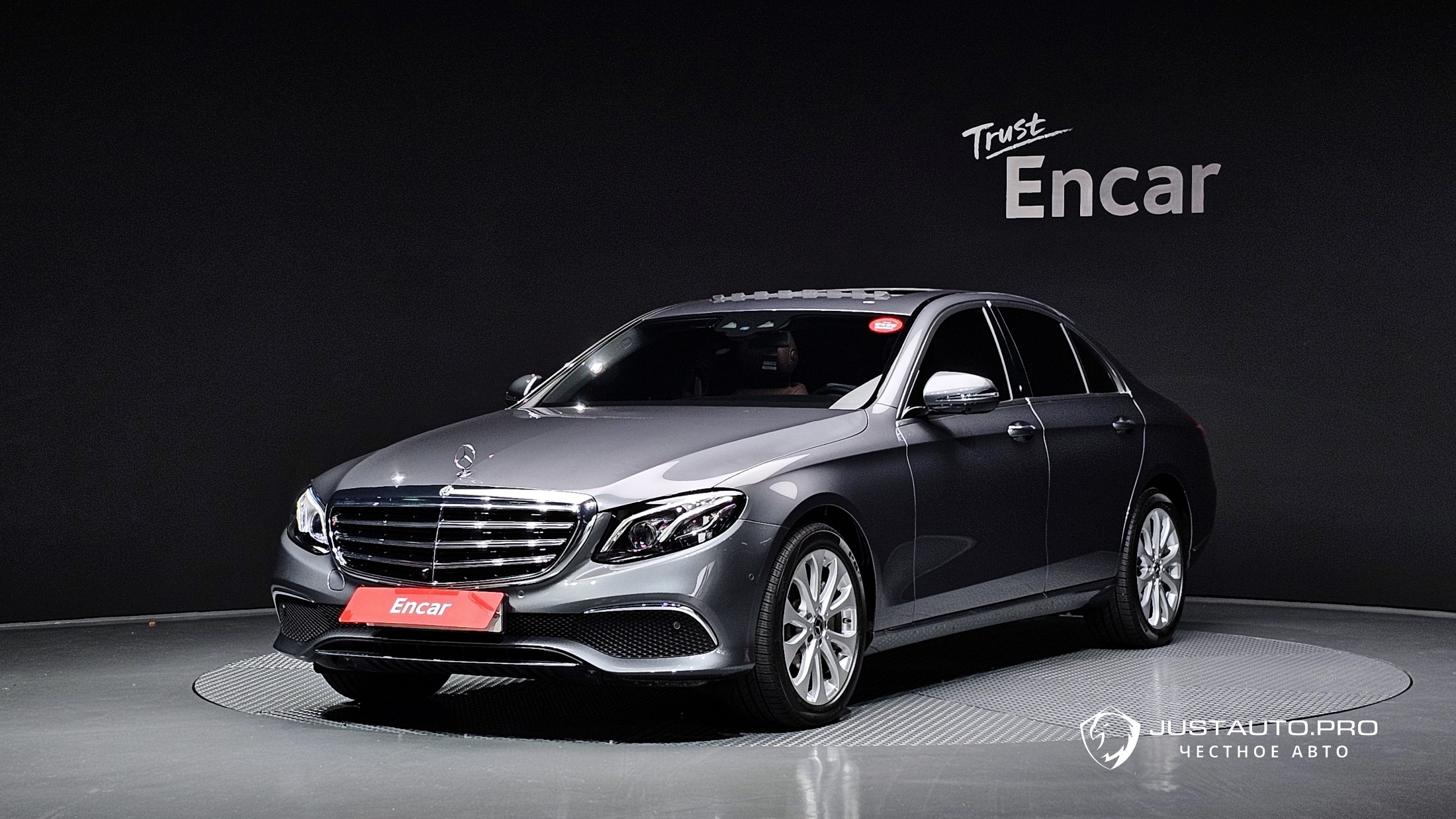 Автомобиль Mercedes-Benz E-Class