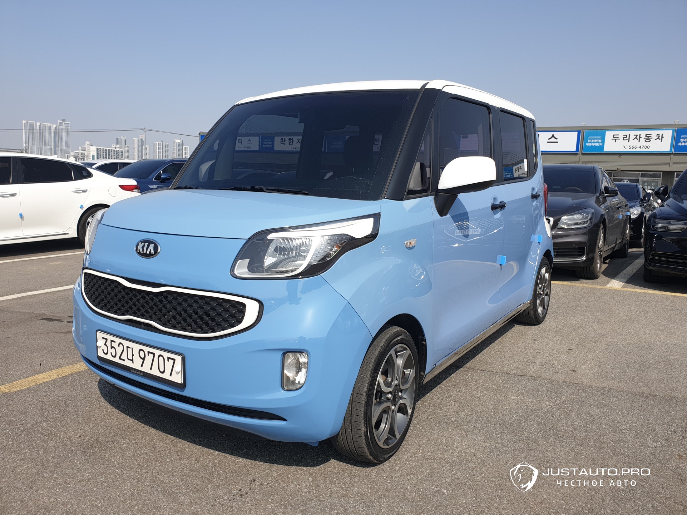 Автомобиль Kia RAY