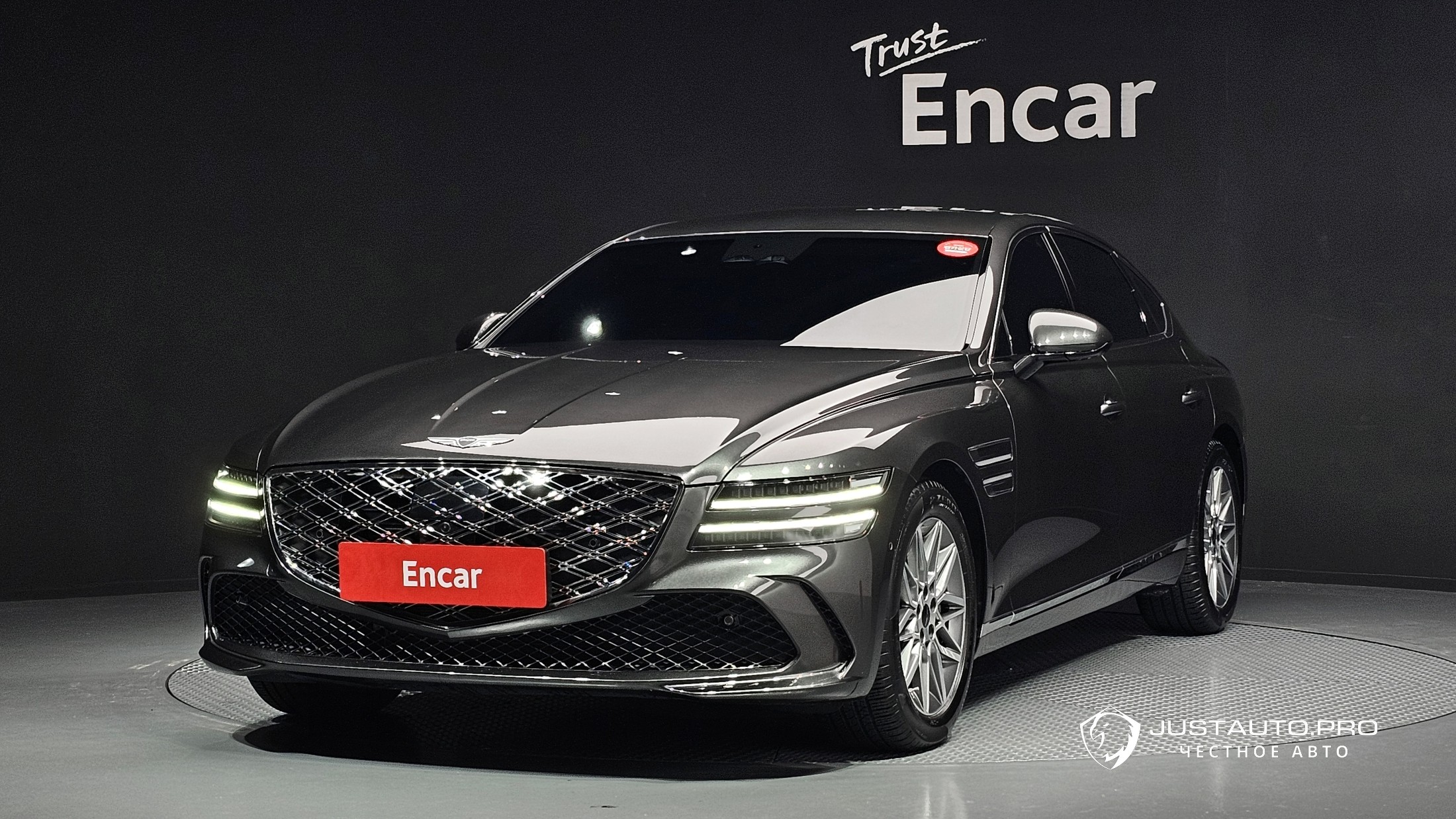 Автомобиль Genesis G80