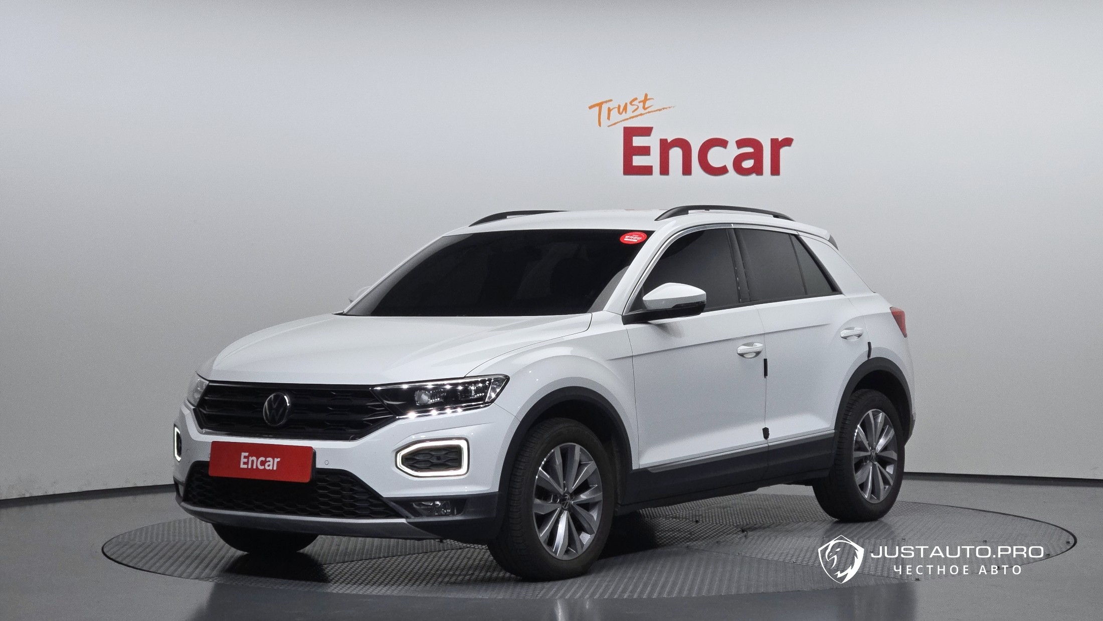 Автомобиль Volkswagen T-Roc