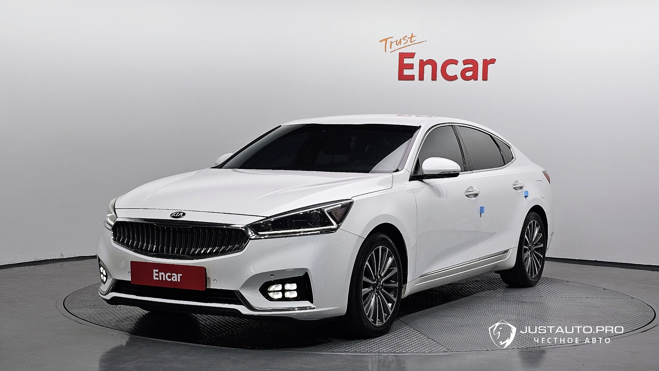 Автомобиль Kia K7