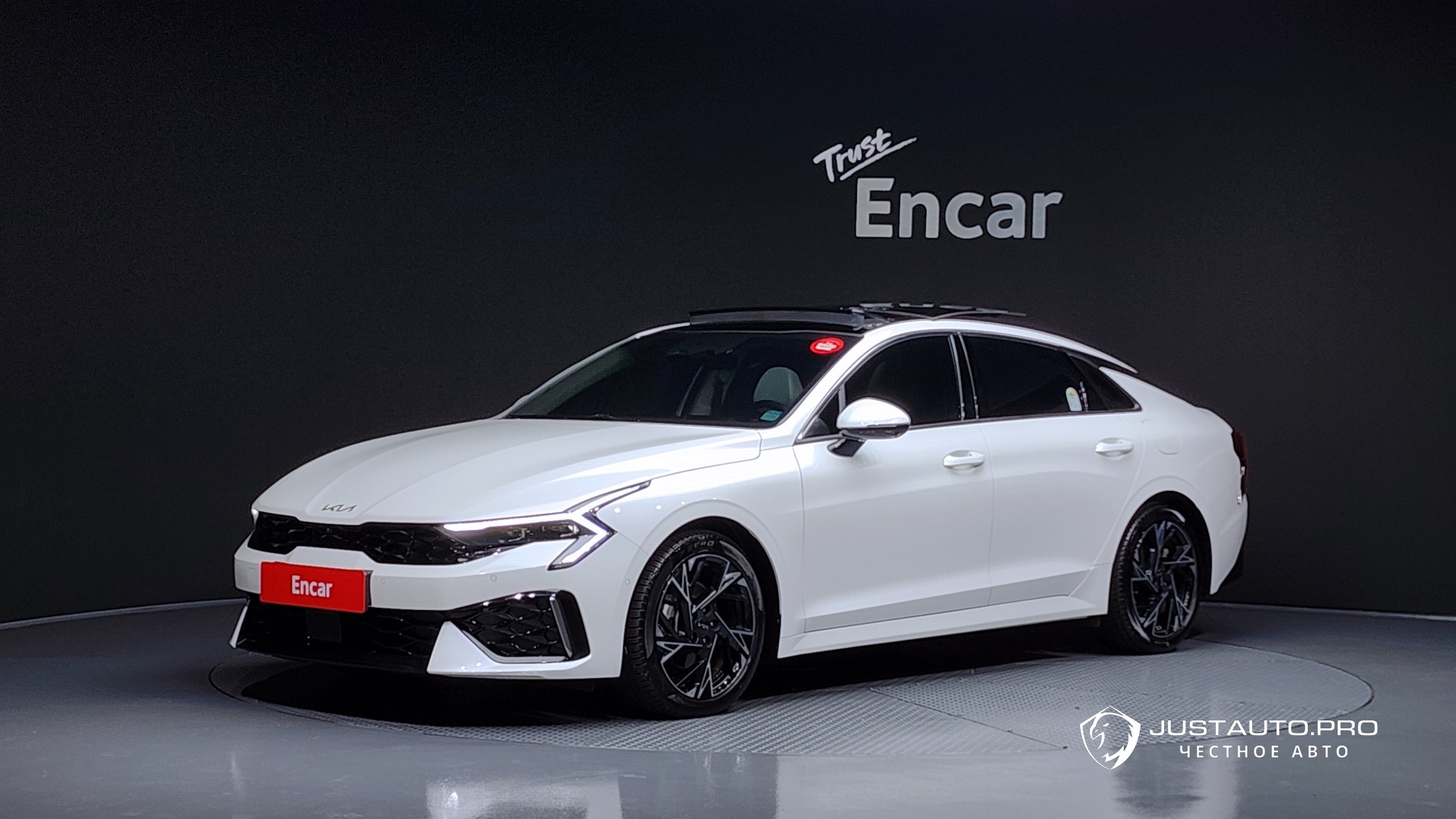 Автомобиль Kia K5