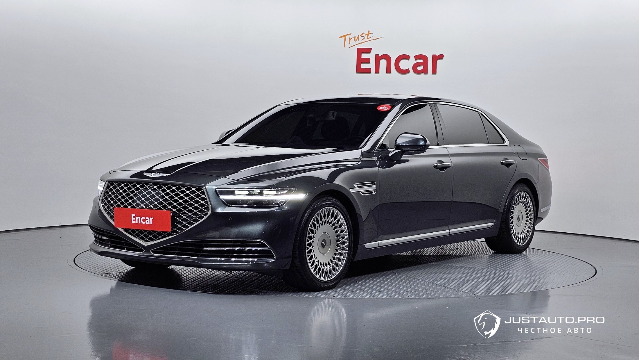Автомобиль Genesis G90