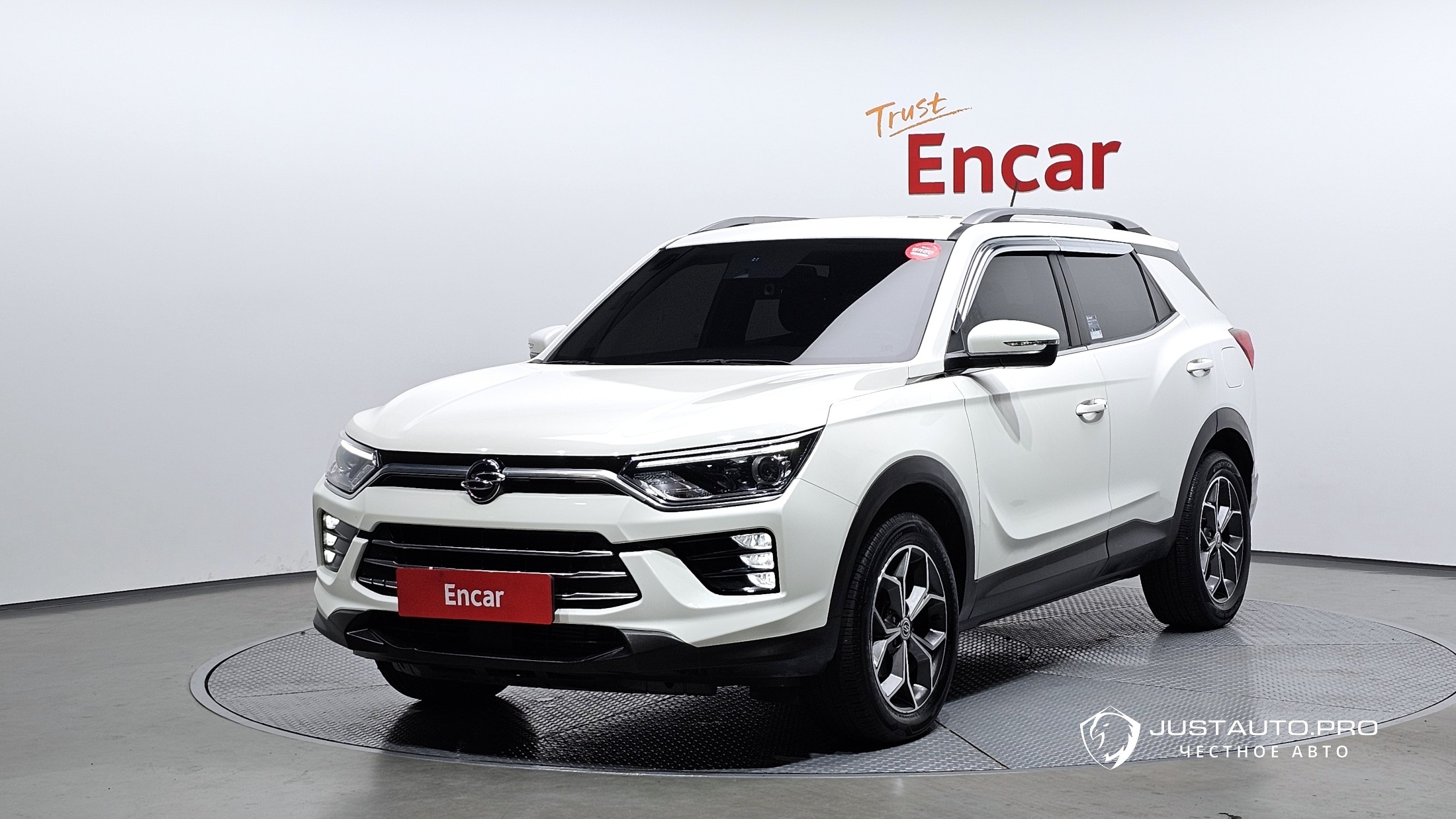 Автомобиль KG_Mobility_Ssangyong KORANDO