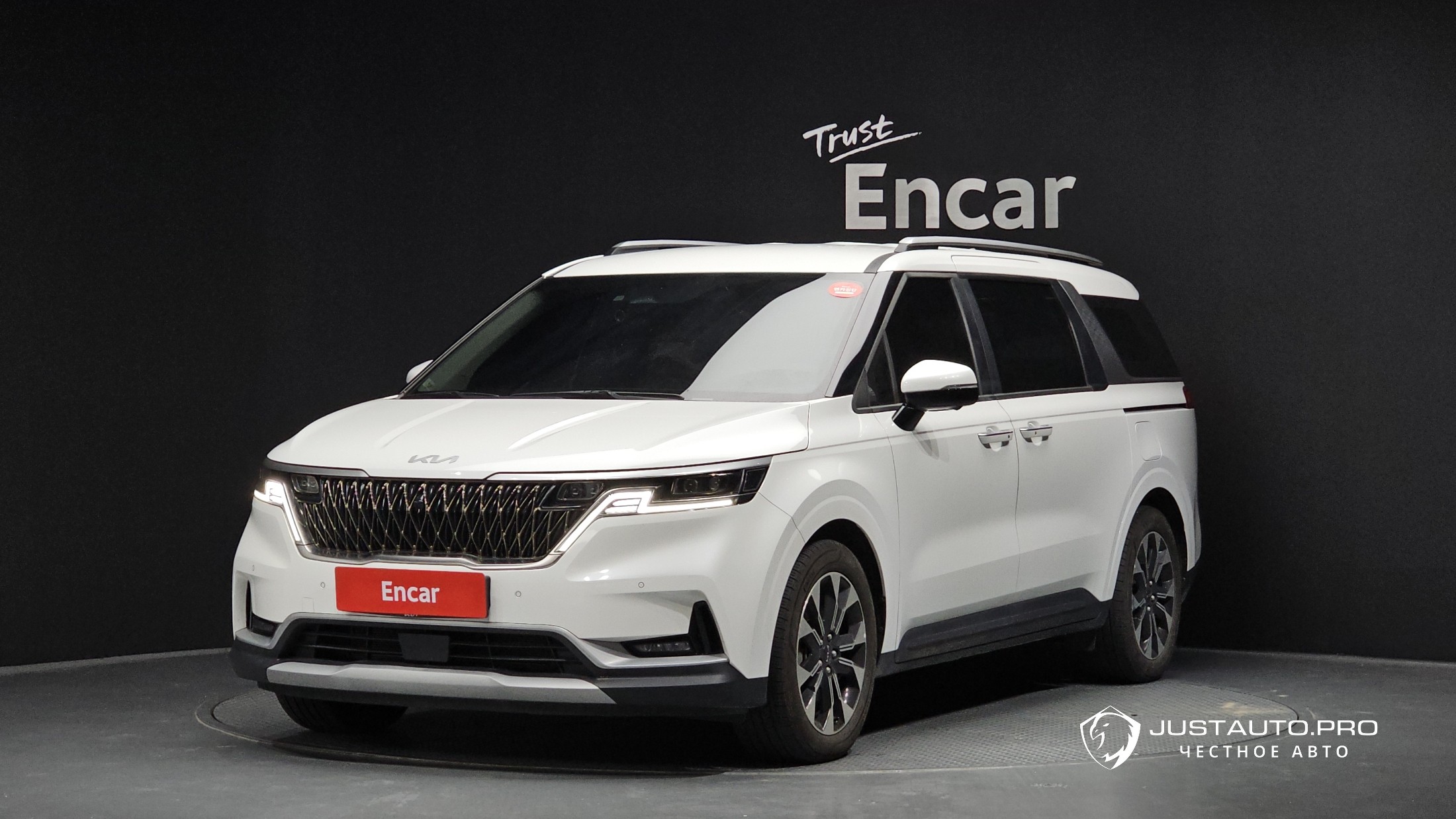 Автомобиль Kia Canival