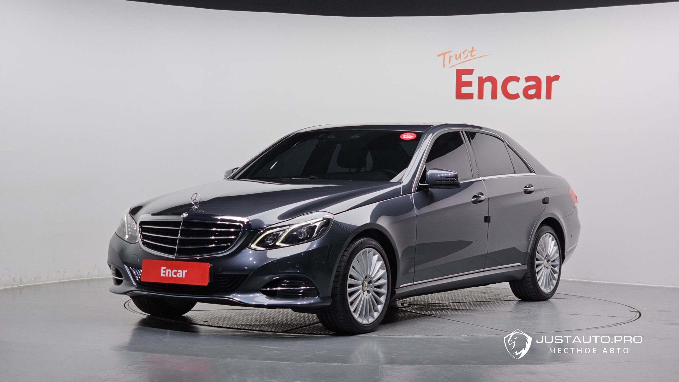 Автомобиль Mercedes-Benz E-Class