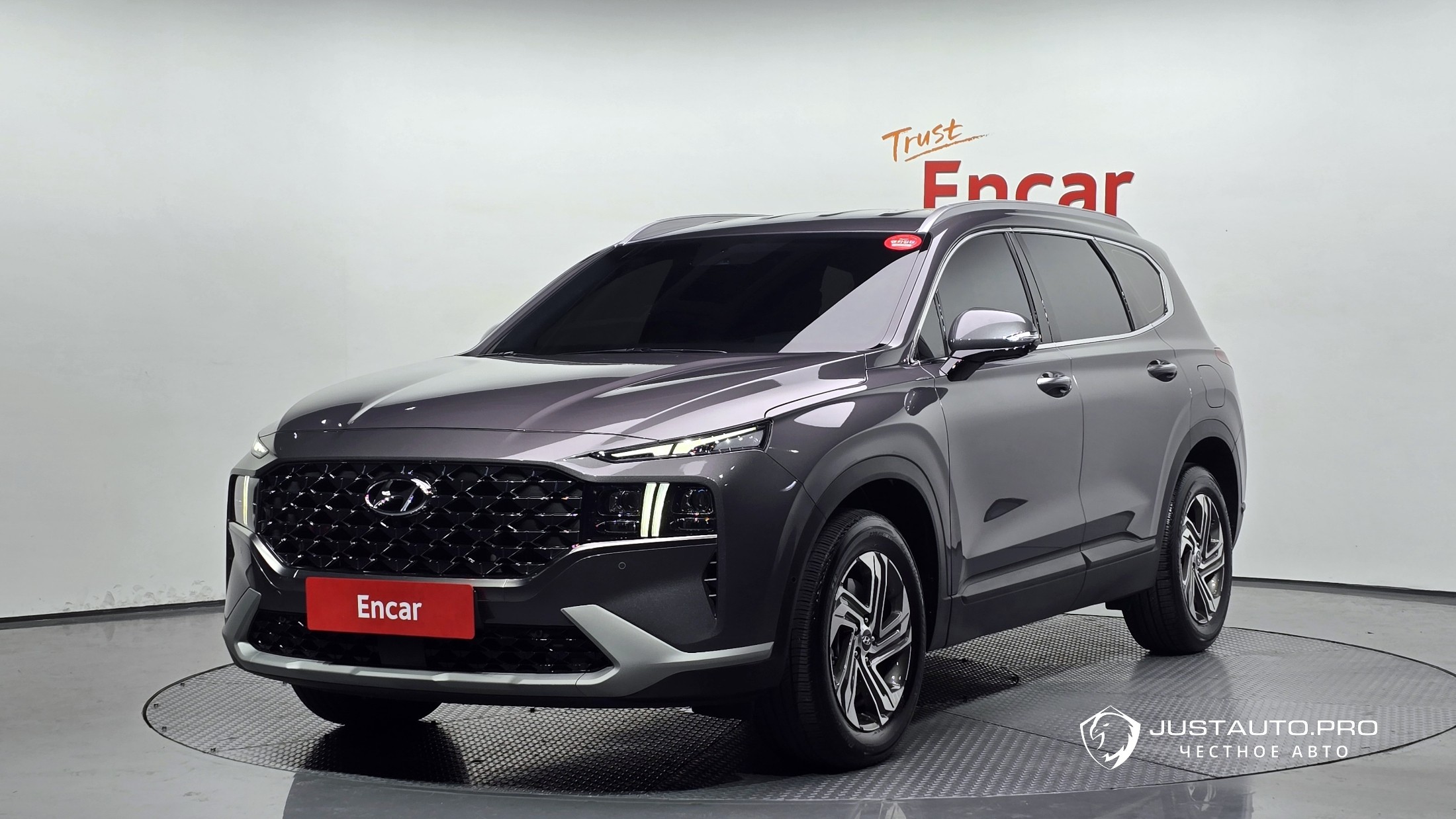 Автомобиль Hyundai Santafe