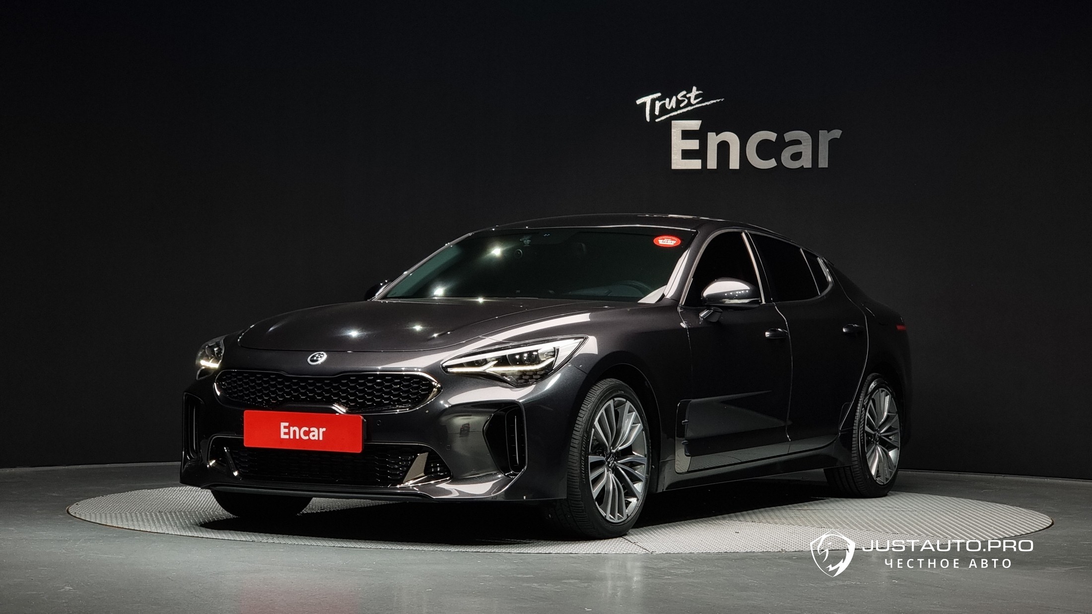 Автомобиль Kia Stinger