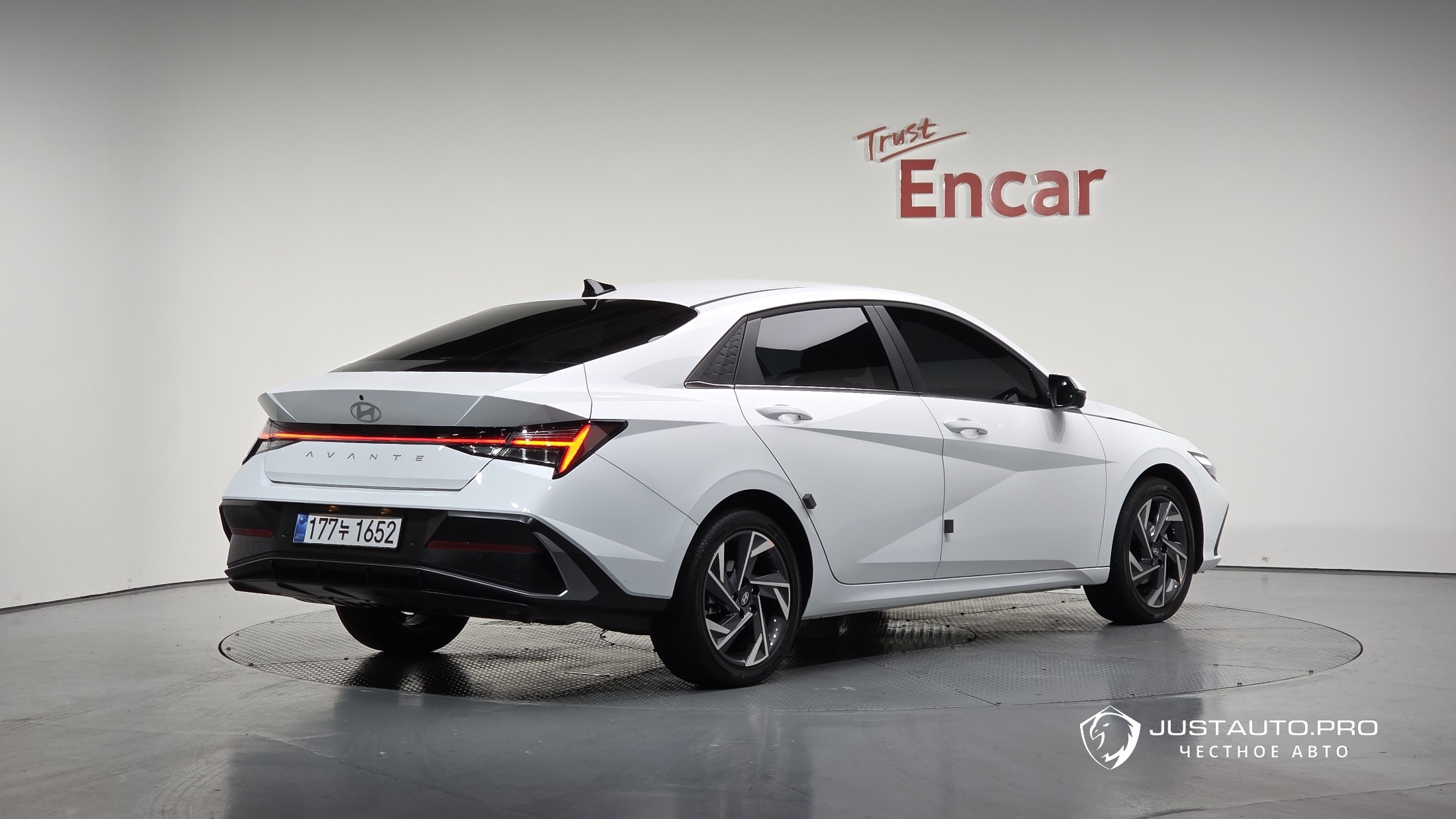 Автомобиль Hyundai AVANTE